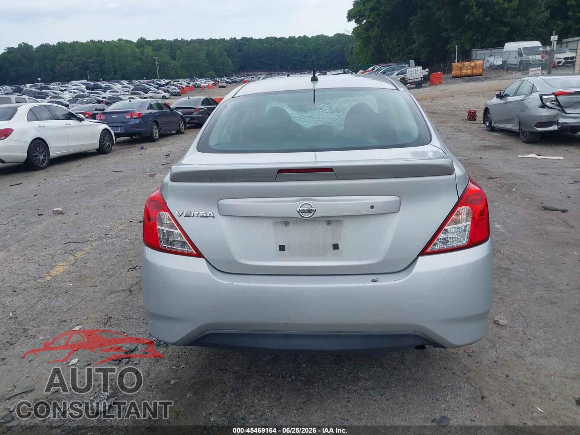NISSAN VERSA 2017 - 3N1CN7AP7HL845772