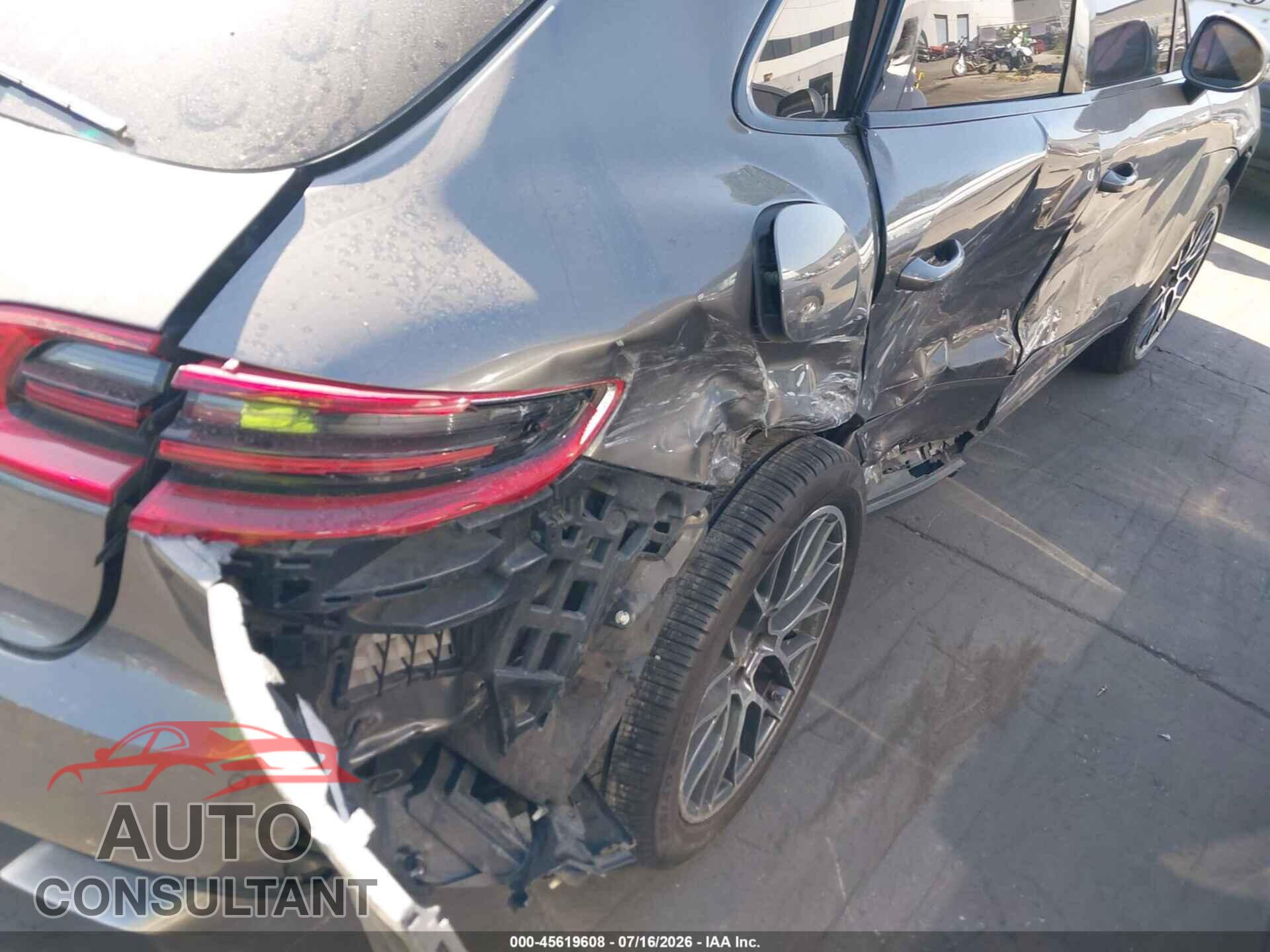 PORSCHE MACAN 2018 - WP1AA2A5XJLB03982