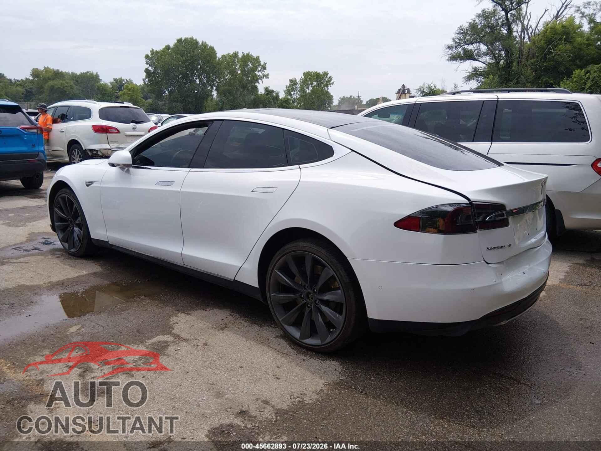 TESLA MODEL S 2015 - 5YJSA1E21FF112046