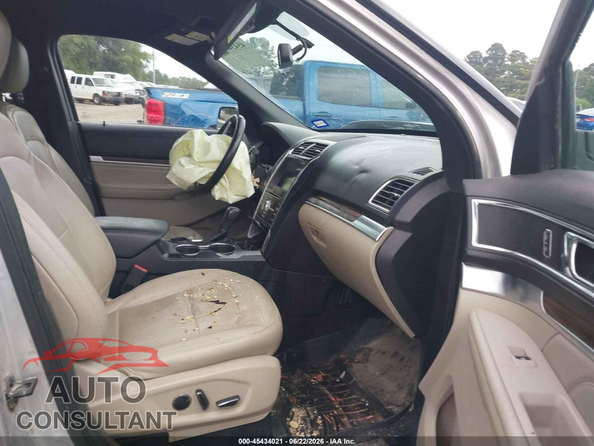 FORD EXPLORER 2018 - 1FM5K7F8XJGB57674