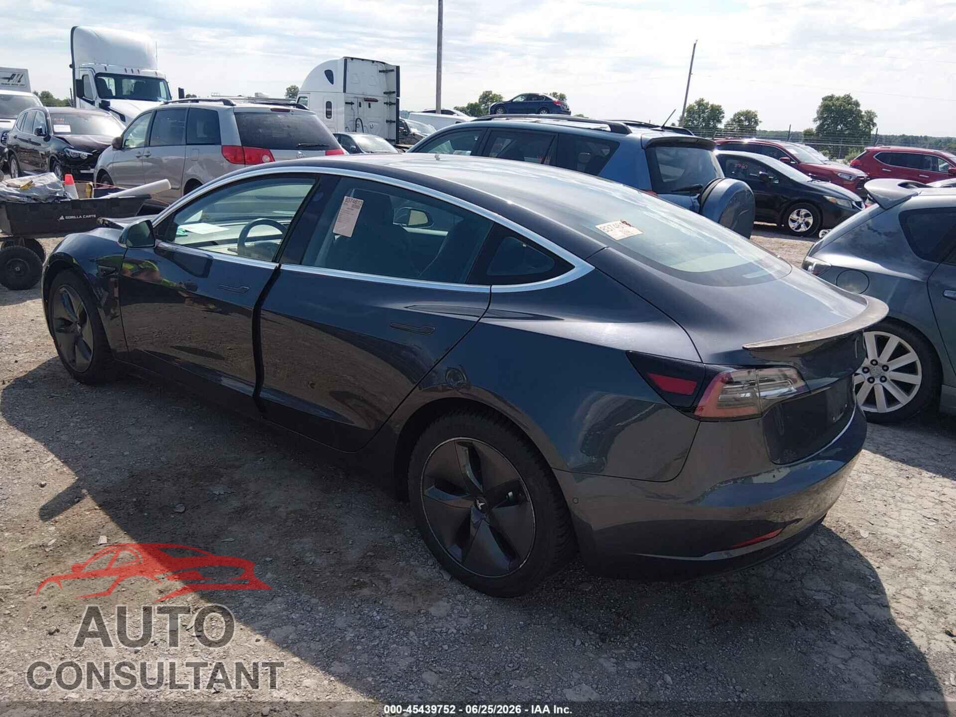 TESLA MODEL 3 2018 - 5YJ3E1EB8JF114085