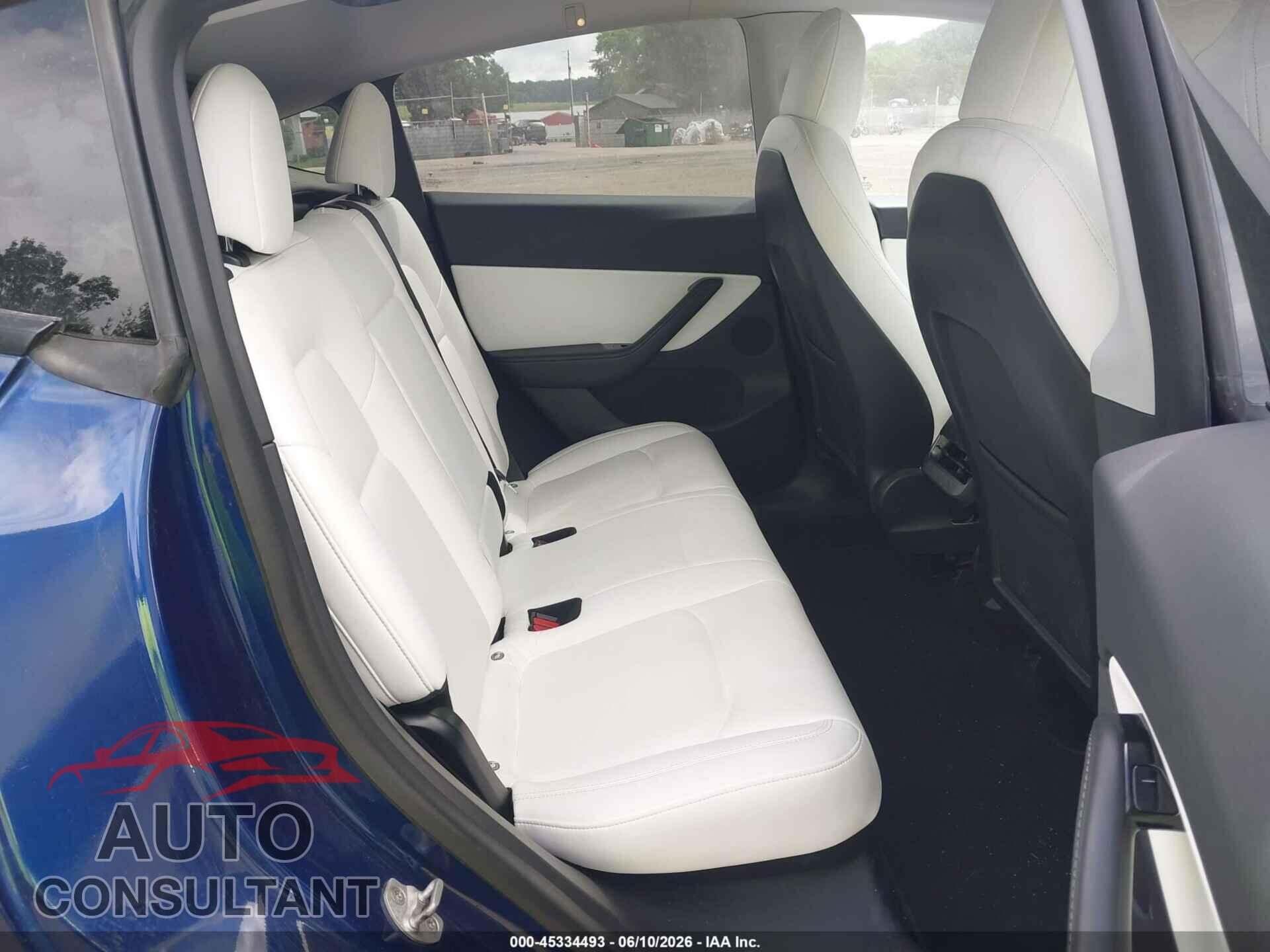 TESLA MODEL Y 2020 - 5YJYGDEE3LF021277