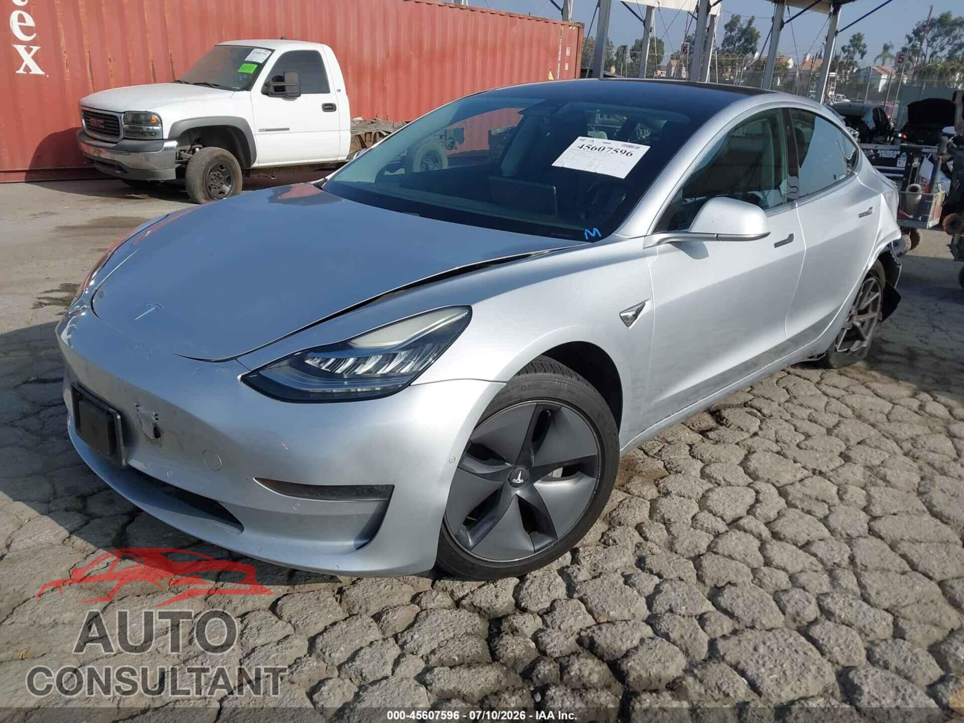 TESLA MODEL 3 2018 - 5YJ3E1EAXJF044015