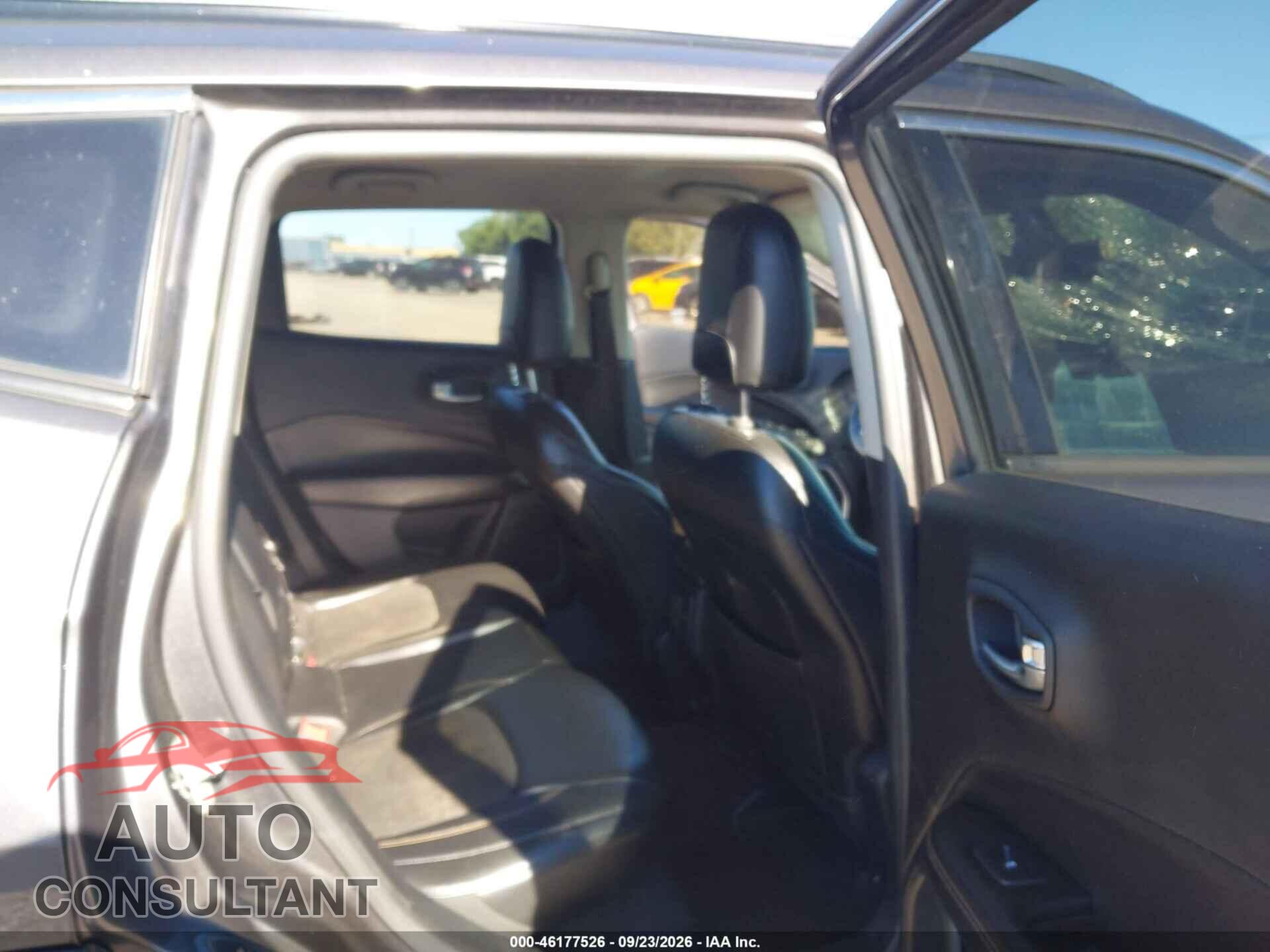 JEEP COMPASS 2018 - 3C4NJDBB0JT401285