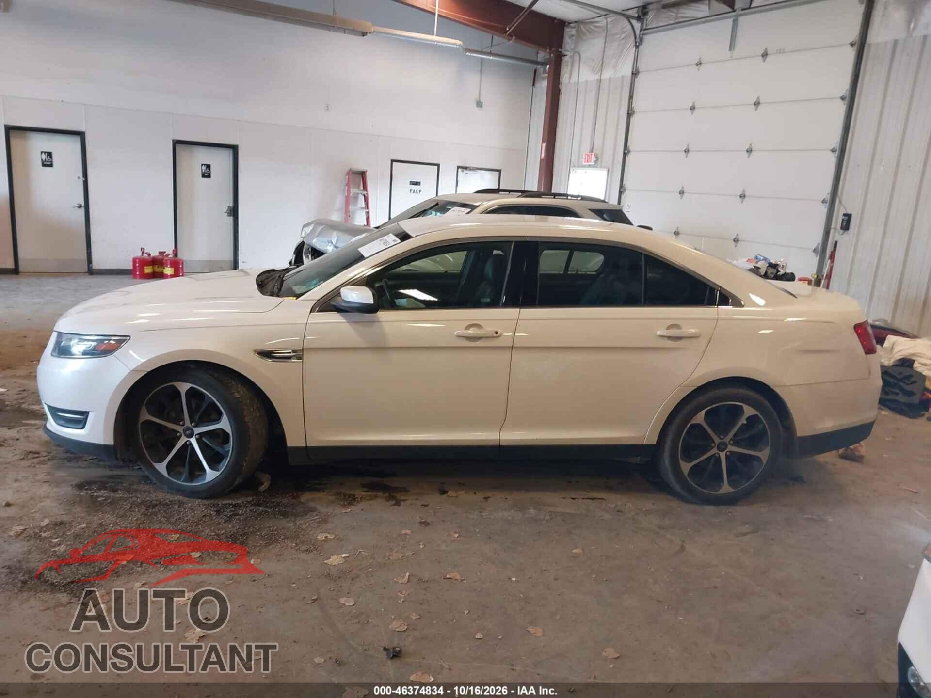 FORD TAURUS 2015 - 1FAHP2E95FG161130