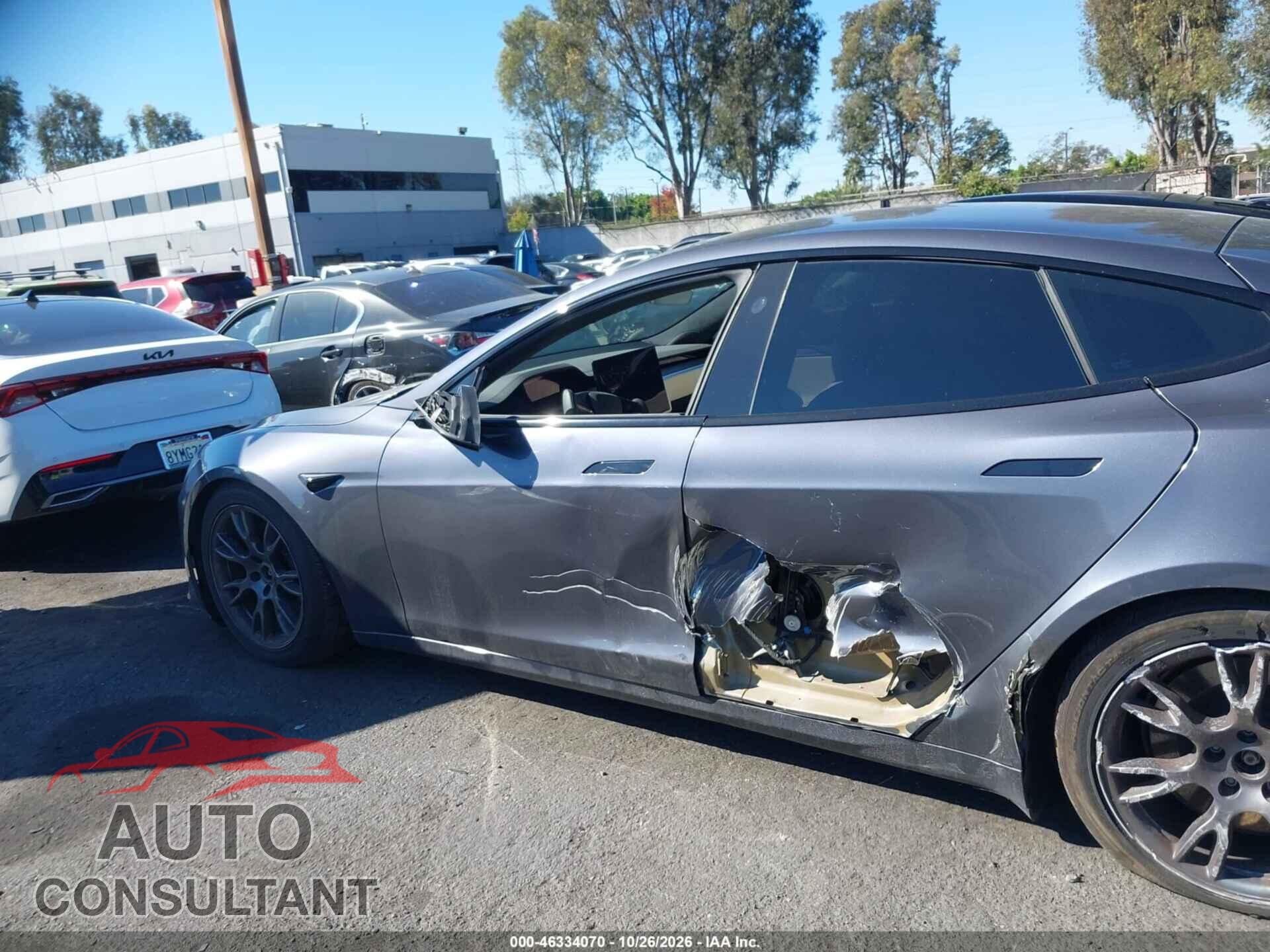 TESLA MODEL S 2021 - 5YJSA1E54MF444165