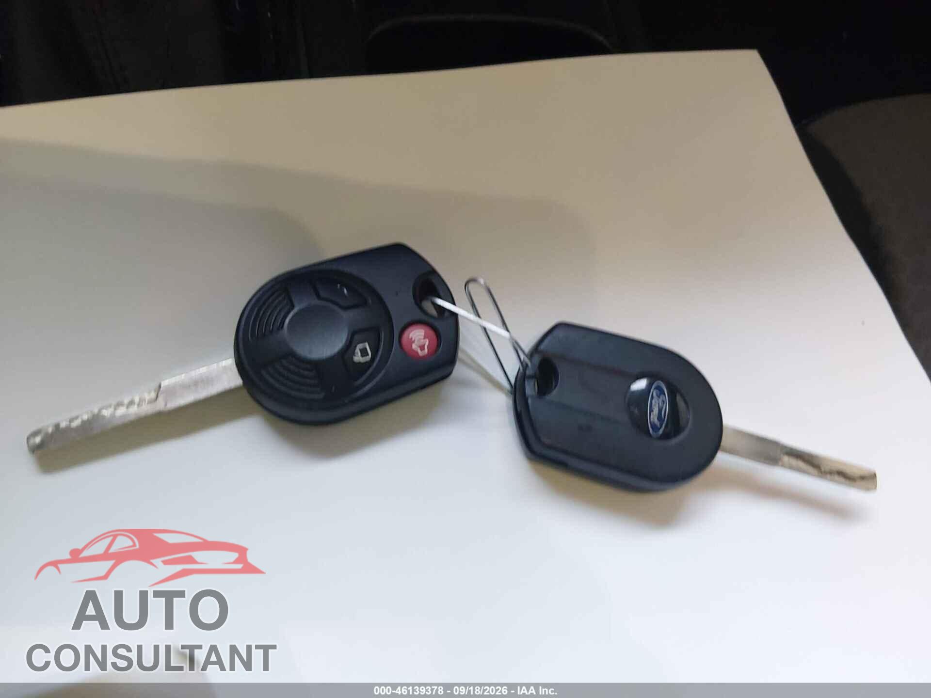 FORD ESCAPE 2017 - 1FMCU0G98HUB15015