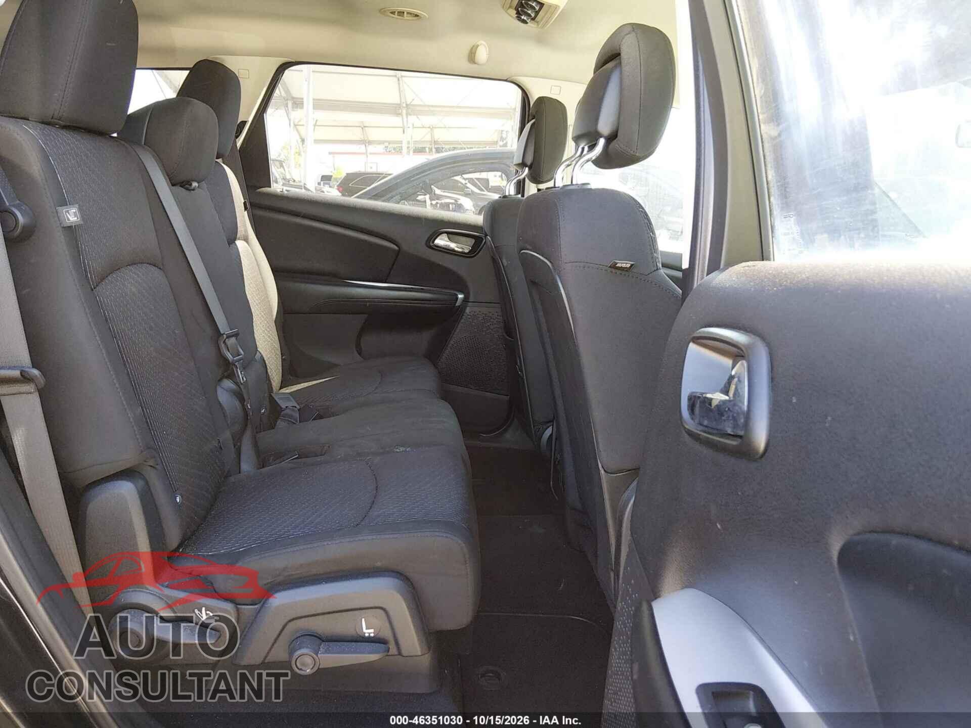 DODGE JOURNEY 2015 - 3C4PDCBG8FT743628