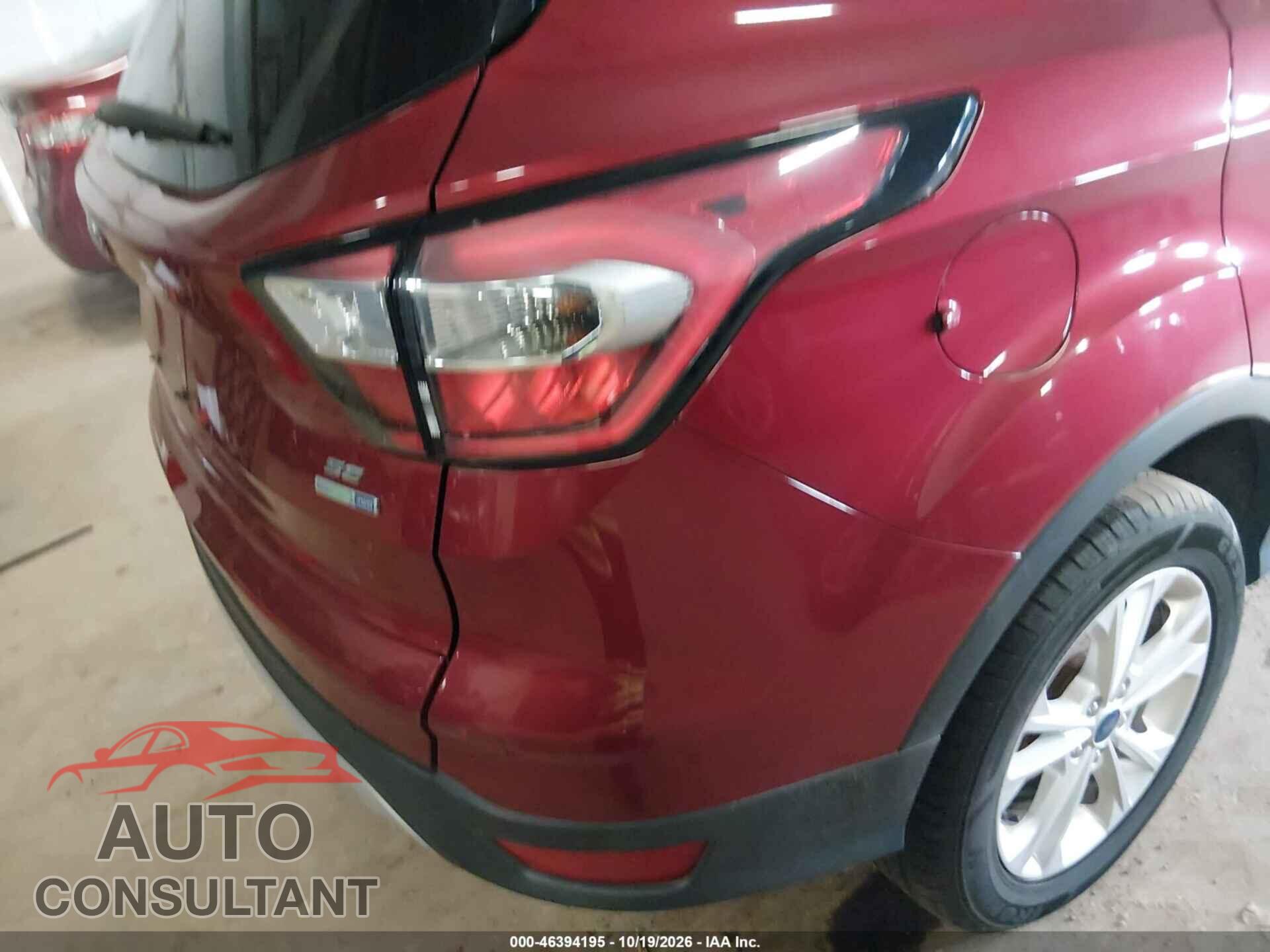 FORD ESCAPE 2017 - 1FMCU9GD2HUC66733