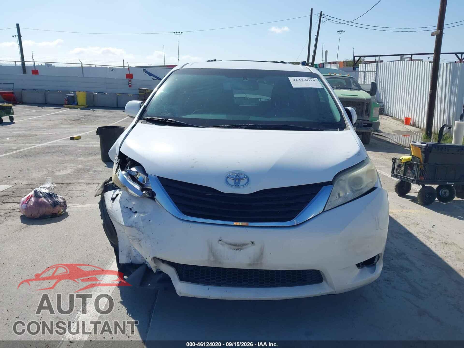 TOYOTA SIENNA 2012 - 5TDKK3DC2CS186540
