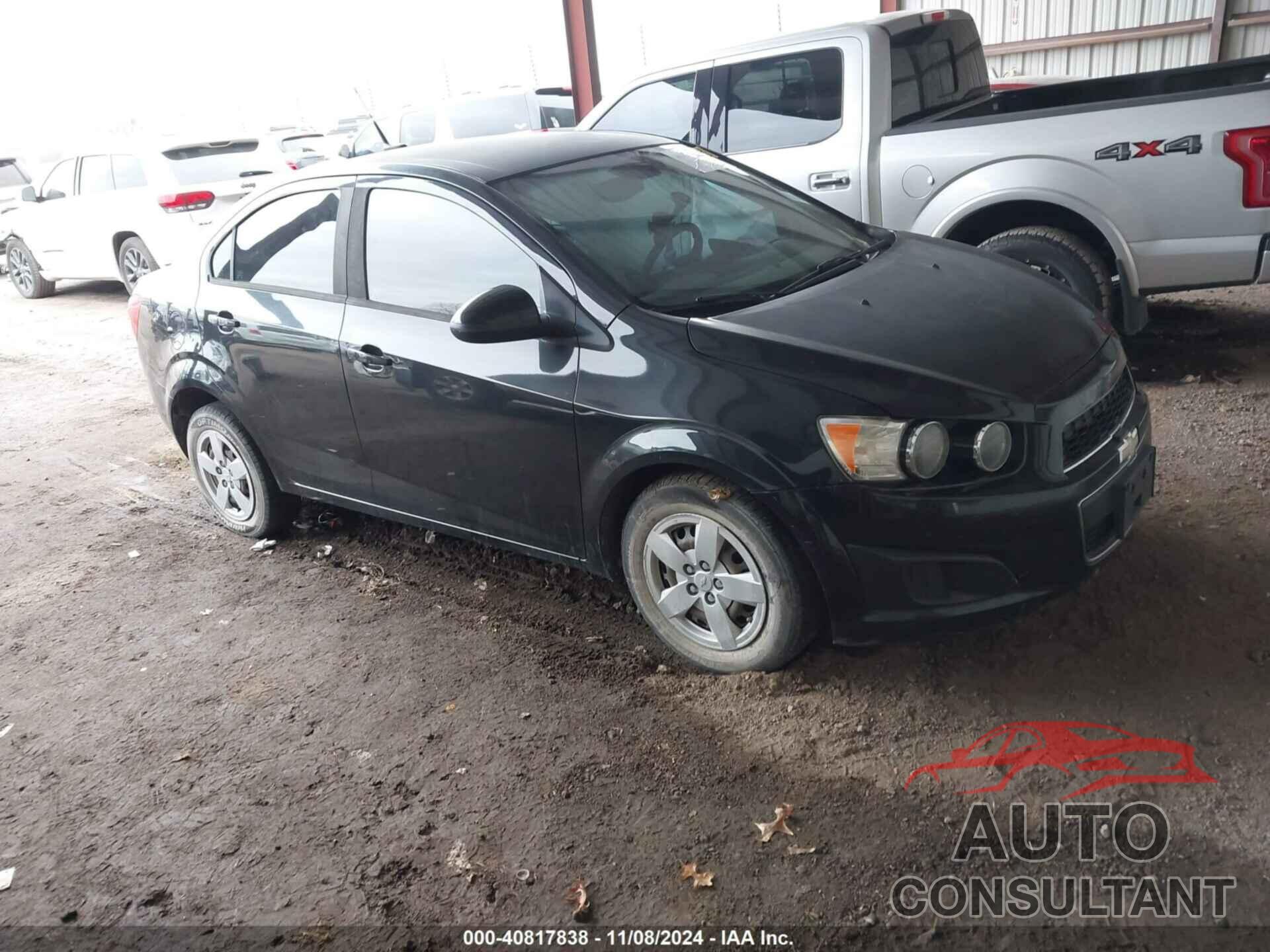 CHEVROLET SONIC 2013 - 1G1JA5SH3D4133876