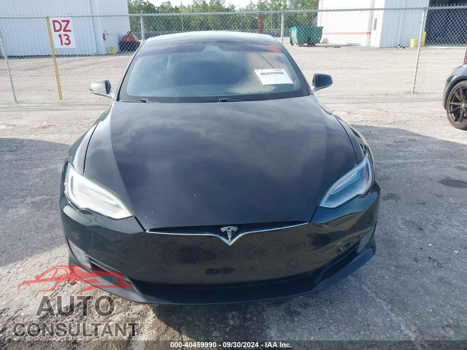 TESLA MODEL S 2017 - 5YJSA1E18HF203213