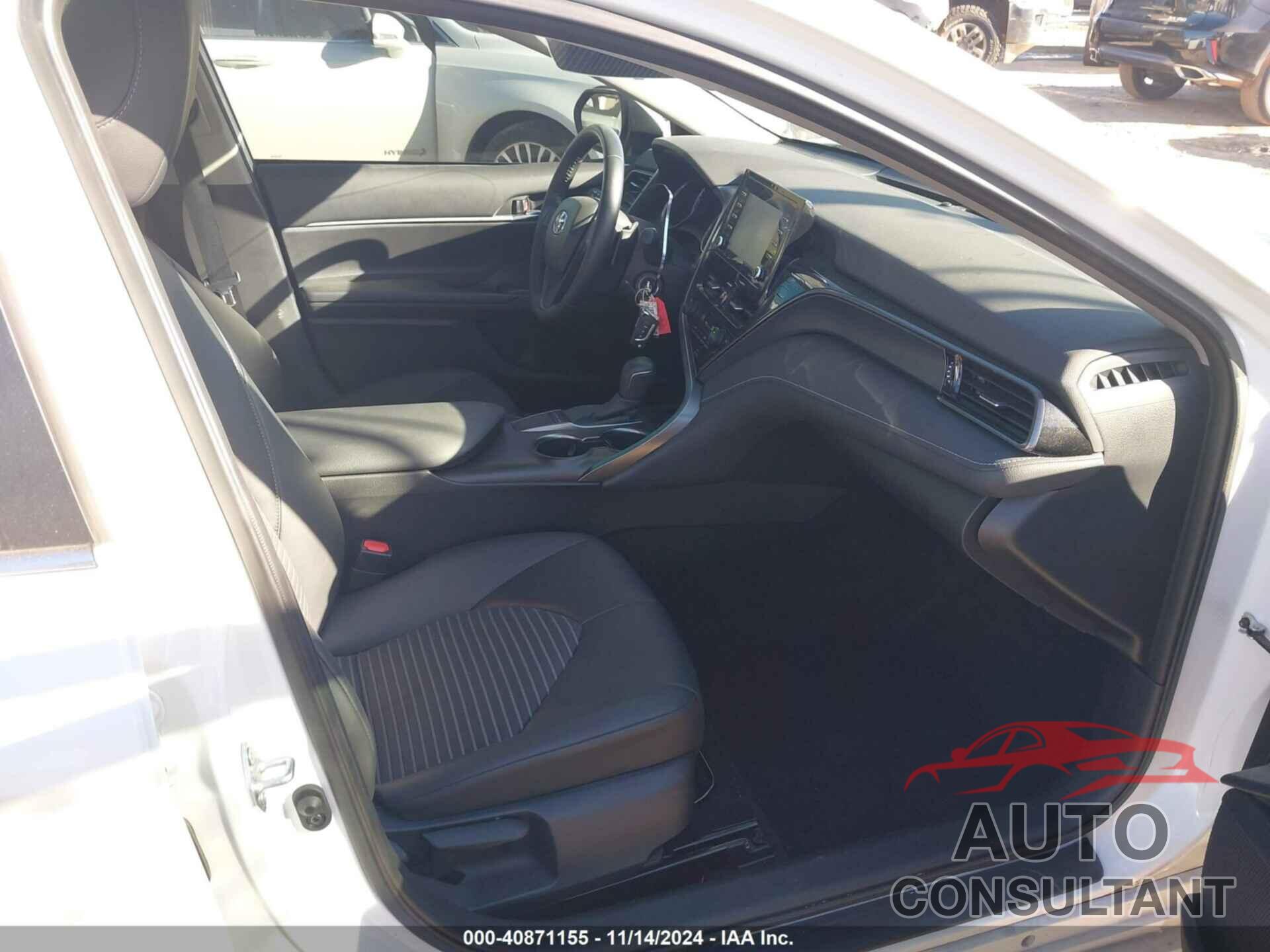 TOYOTA CAMRY 2022 - 4T1G11AK4NU662001