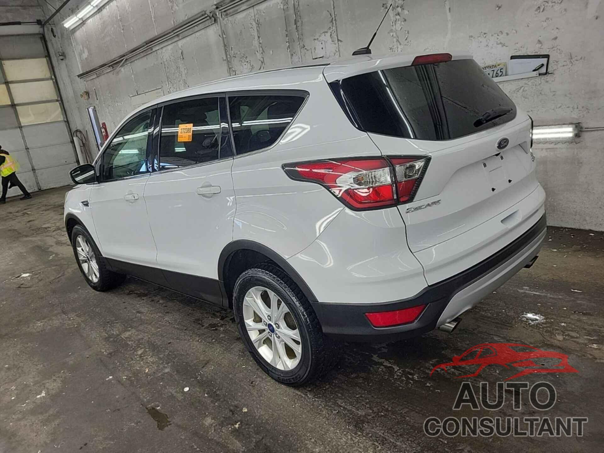 FORD ESCAPE 2017 - 1FMCU9GD3HUB54068