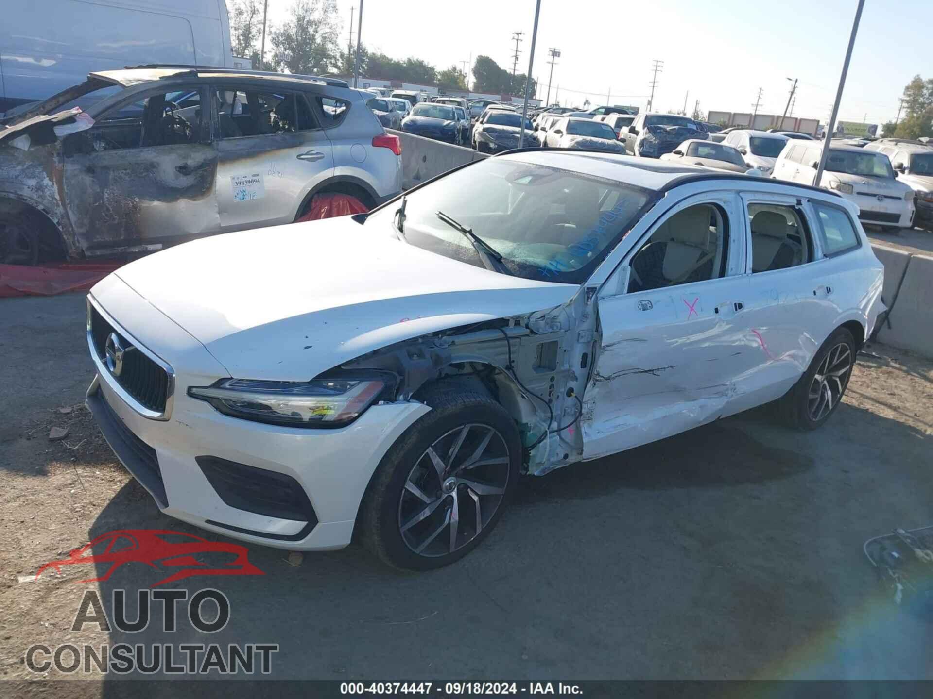 VOLVO V60 2020 - YV1102EK1L2360679