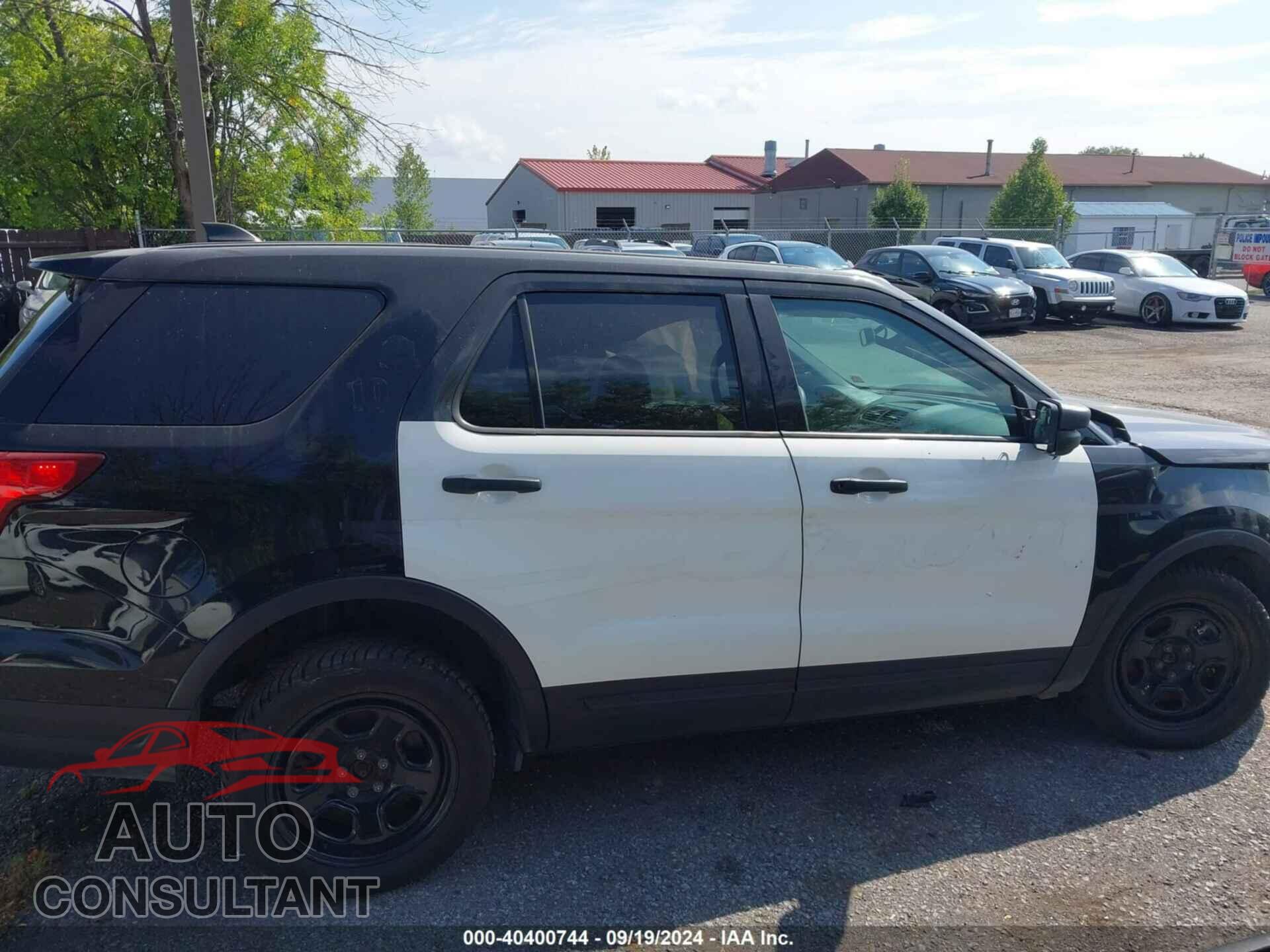 FORD POLICE INTERCEPTOR UTILITY 2018 - 1FM5K8AR0JGB12040