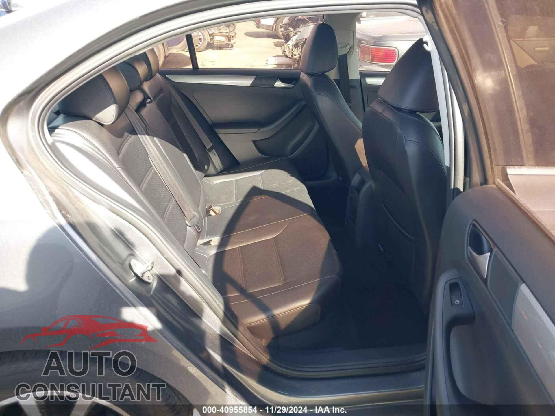 VOLKSWAGEN JETTA 2017 - 3VWDB7AJ6HM309389