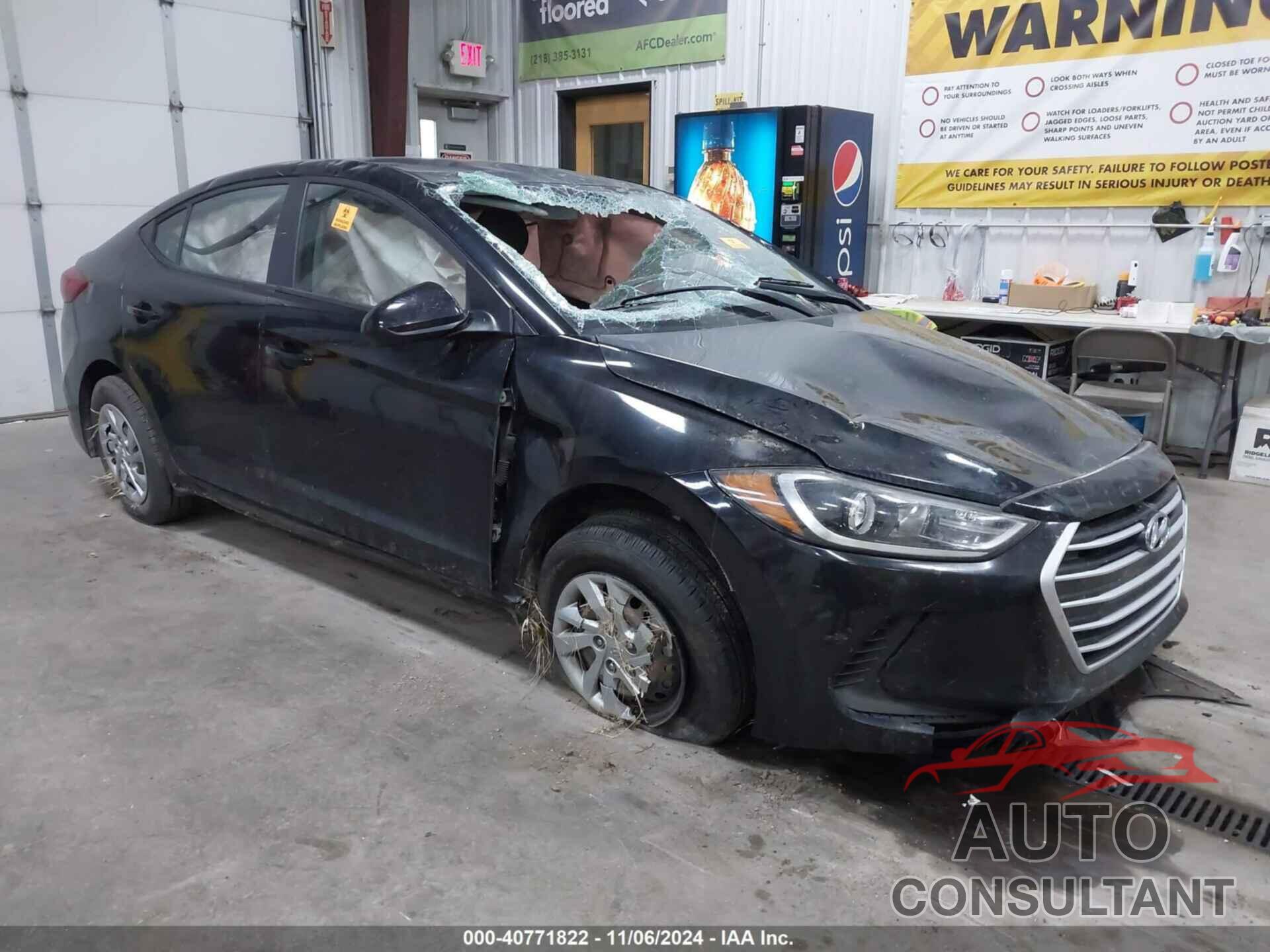 HYUNDAI ELANTRA 2017 - KMHD74LF2HU096945
