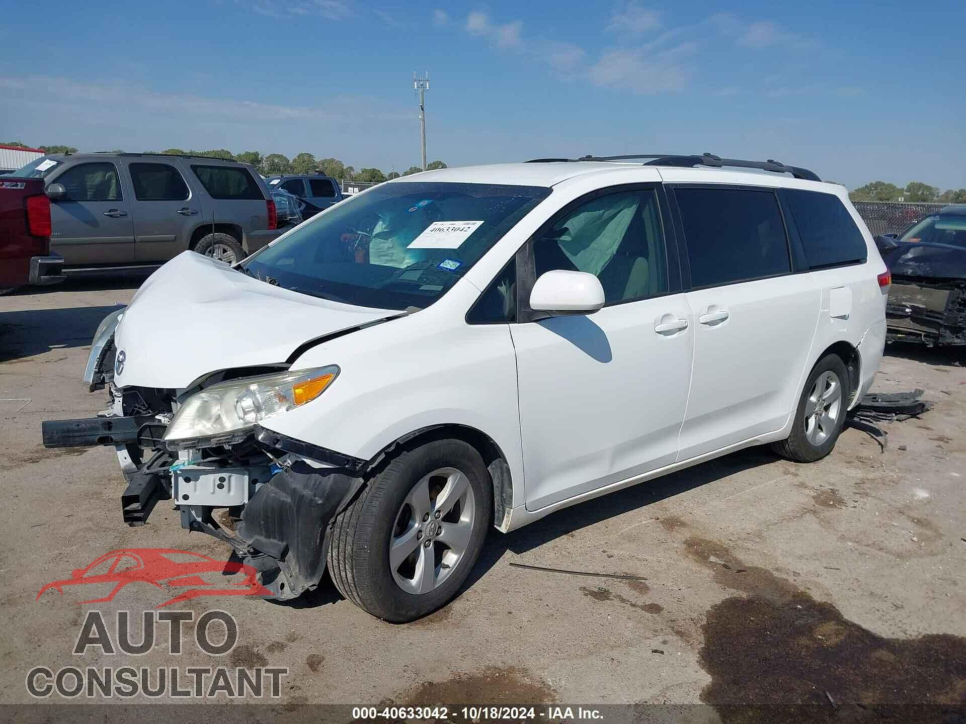 TOYOTA SIENNA 2011 - 5TDKK3DC2BS172376