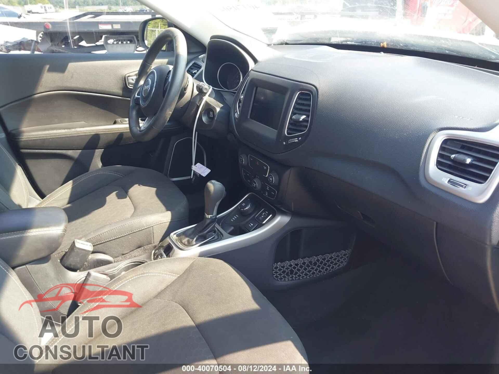 JEEP COMPASS 2019 - 3C4NJDAB9KT593003