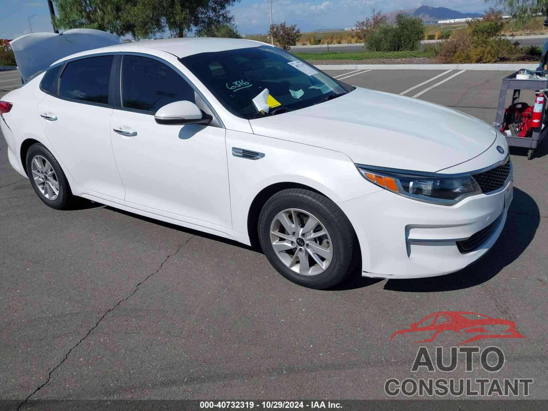 KIA OPTIMA 2018 - KNAGT4L3XJ5202445