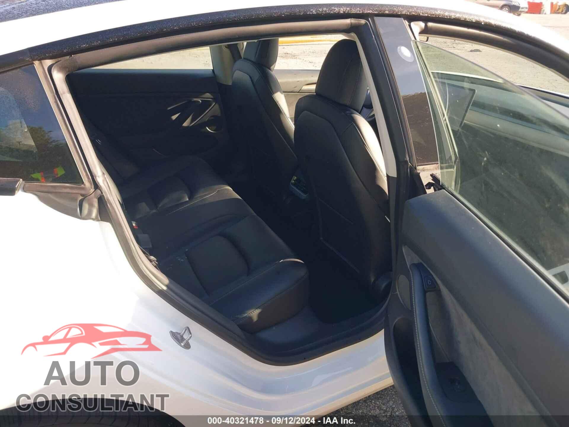 TESLA MODEL 3 2021 - 5YJ3E1EB0MF019623