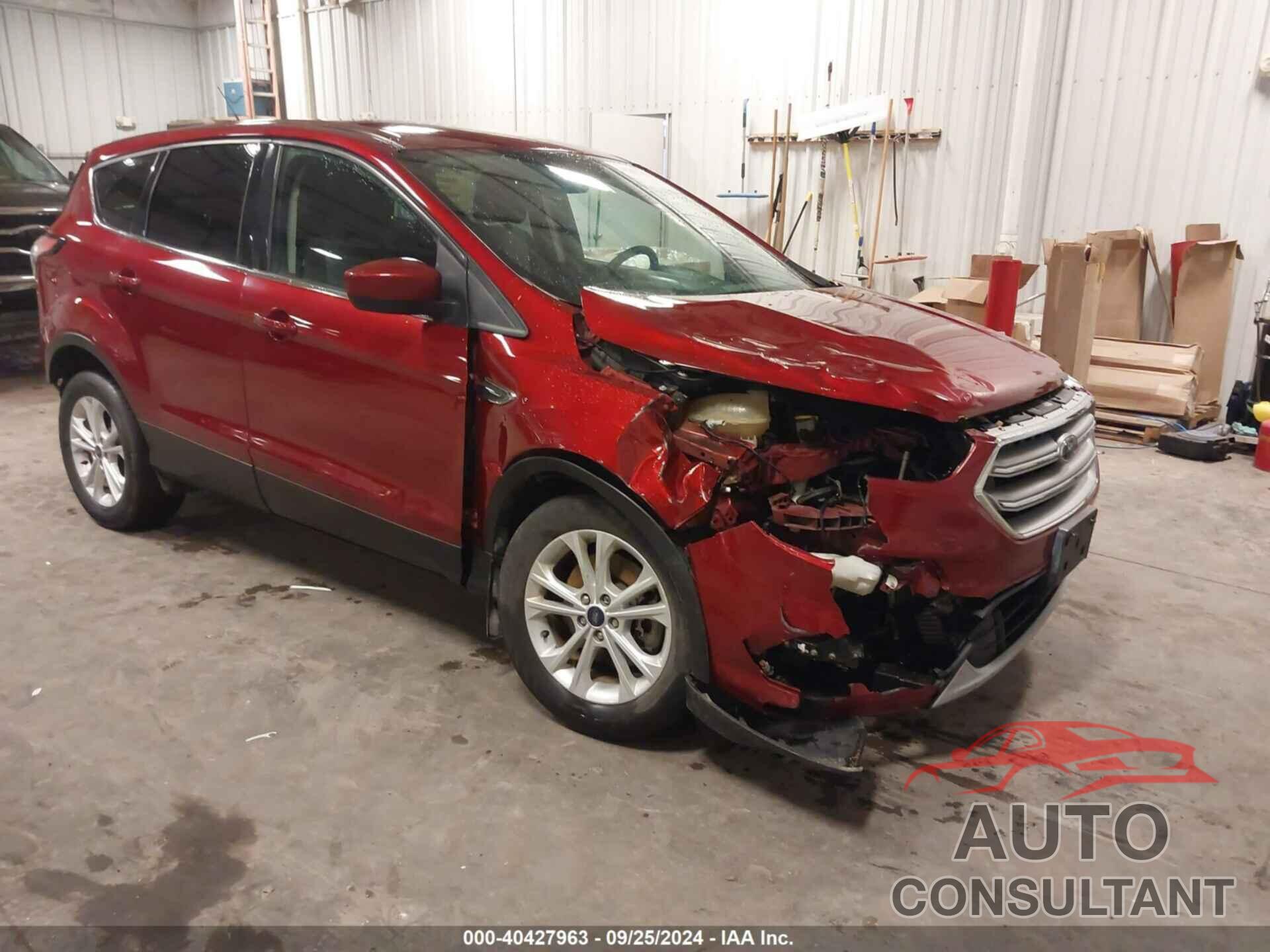 FORD ESCAPE 2017 - 1FMCU9G9XHUB79948