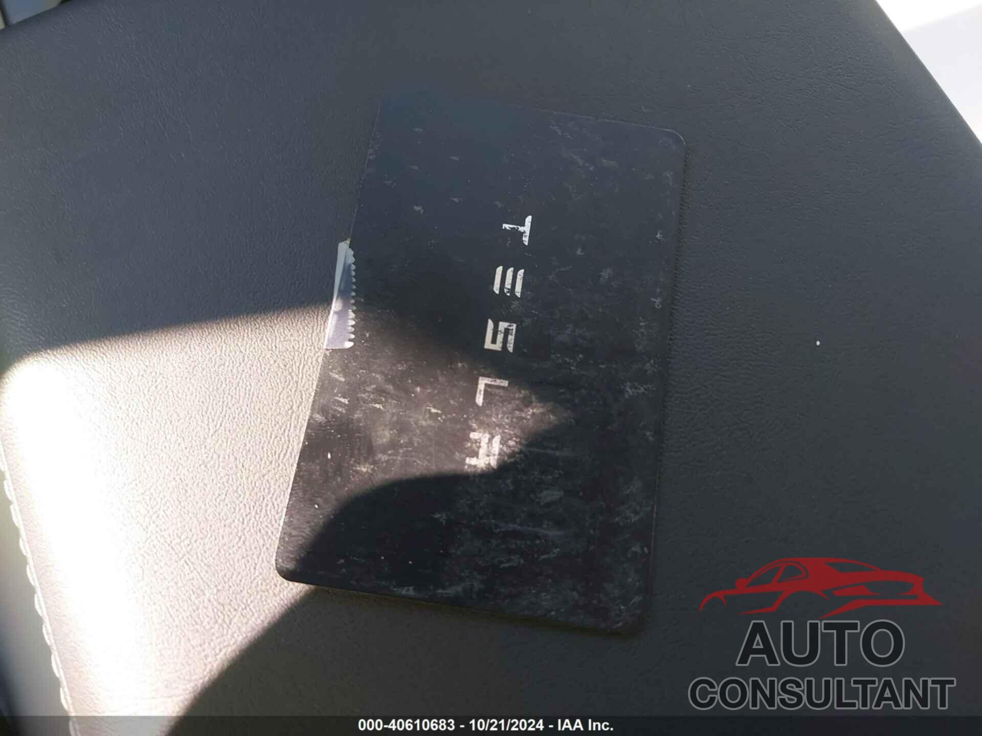 TESLA MODEL Y 2023 - 7SAYGDEE5PA148019