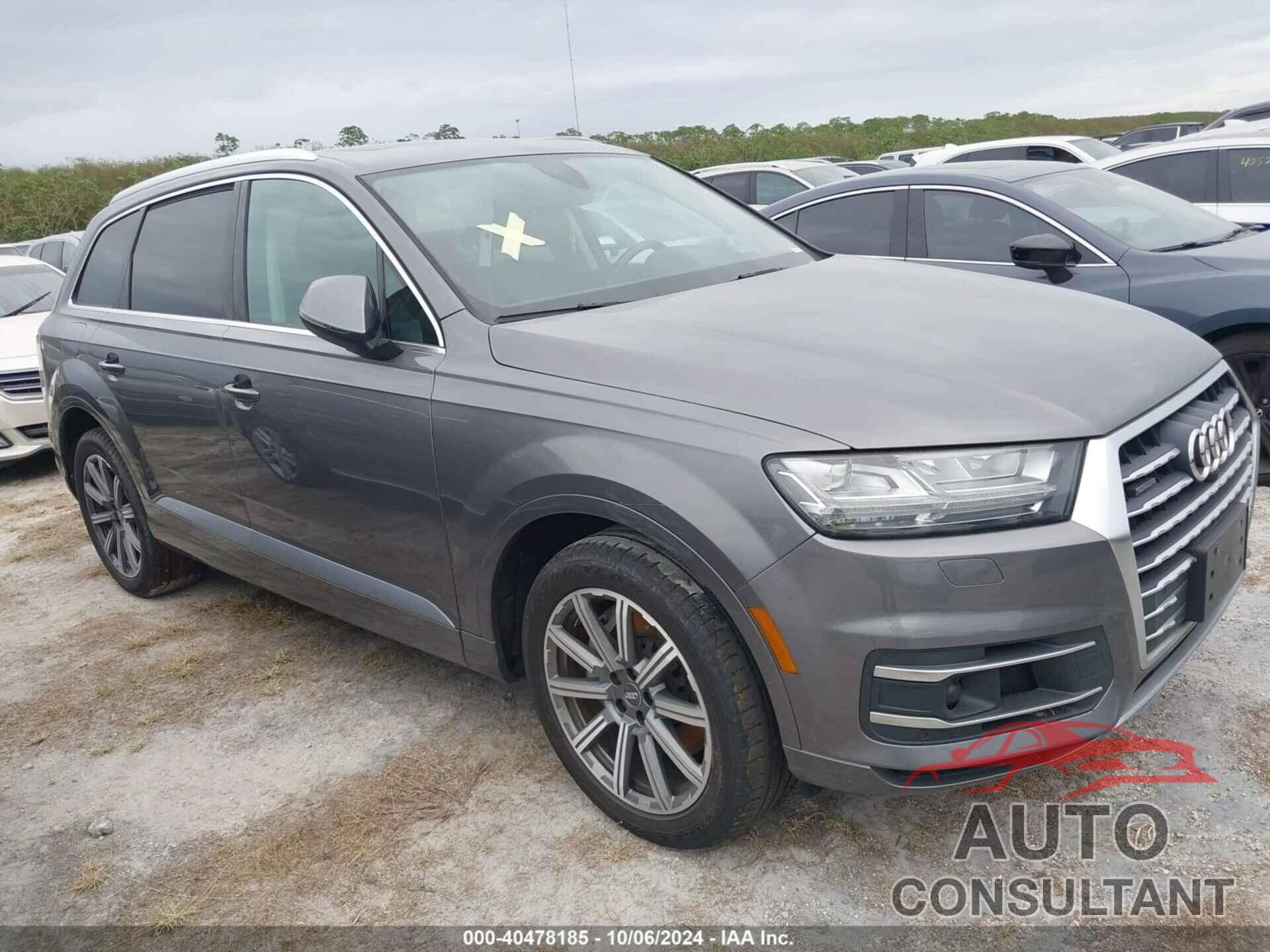 AUDI Q7 2018 - WA1VAAF71JD017035