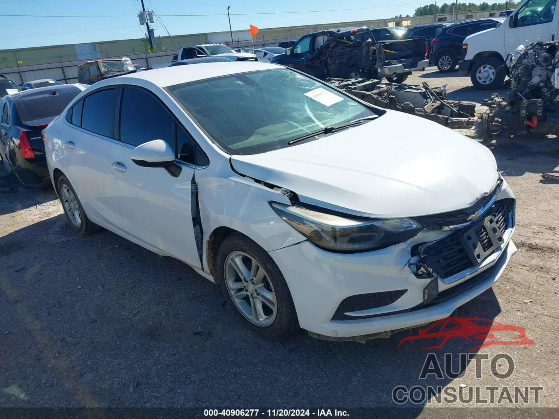 CHEVROLET CRUZE 2018 - 1G1BE5SM6J7126226