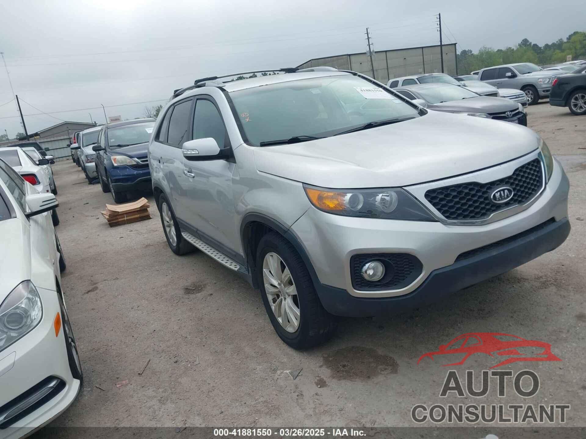 KIA SORENTO 2011 - 5XYKU4A17BG185527