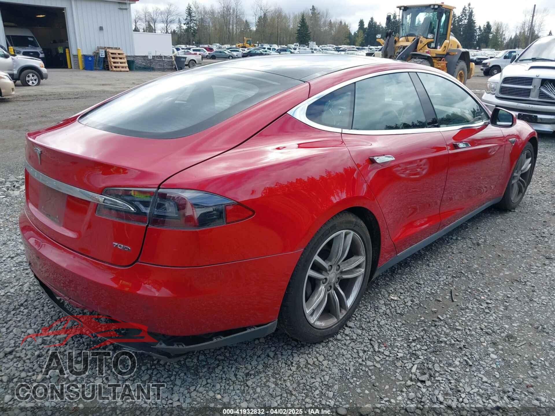 TESLA MODEL S 2015 - 5YJSA1S29FF090513
