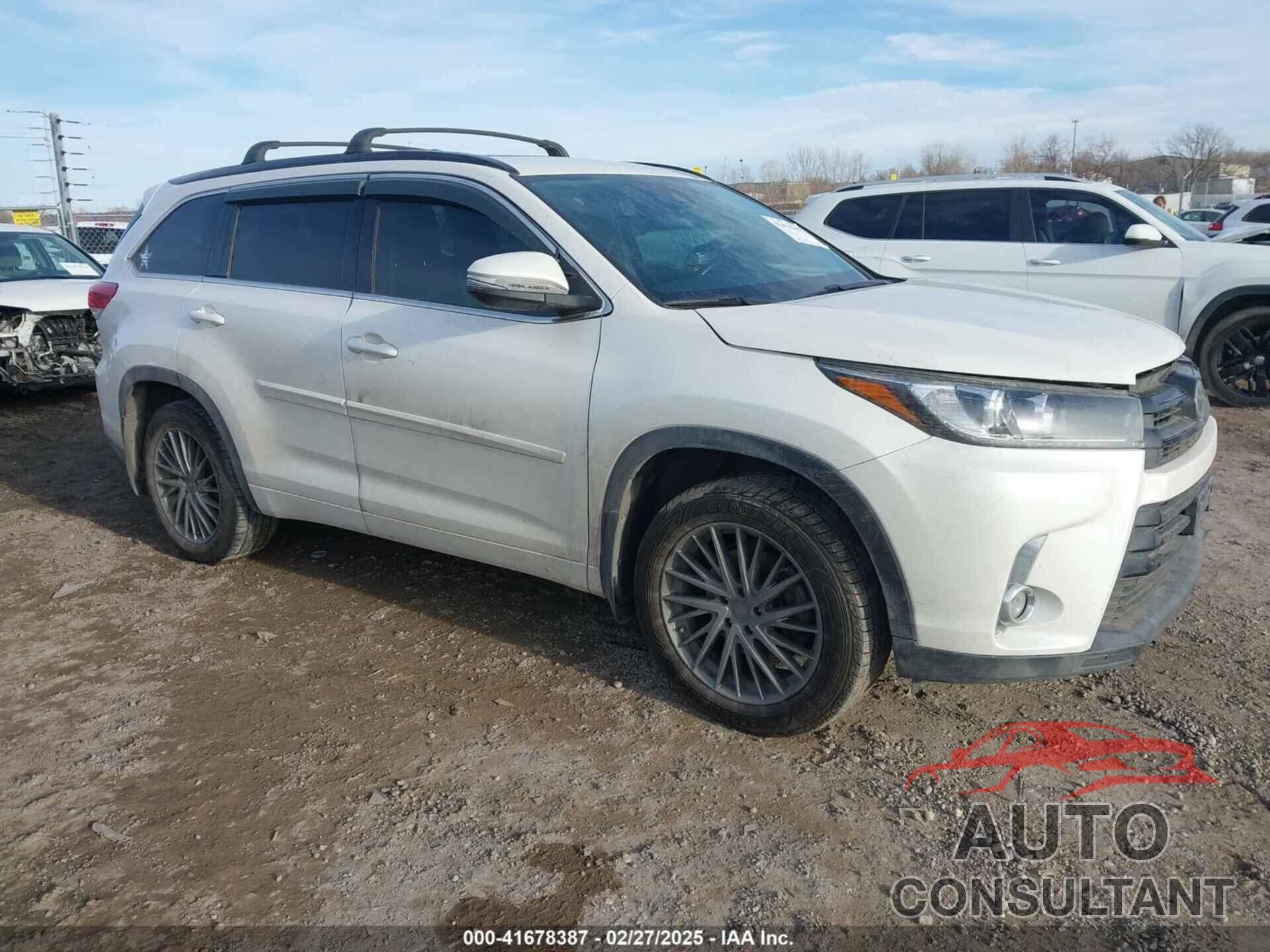 TOYOTA HIGHLANDER 2018 - 5TDJZRFH0JS551331
