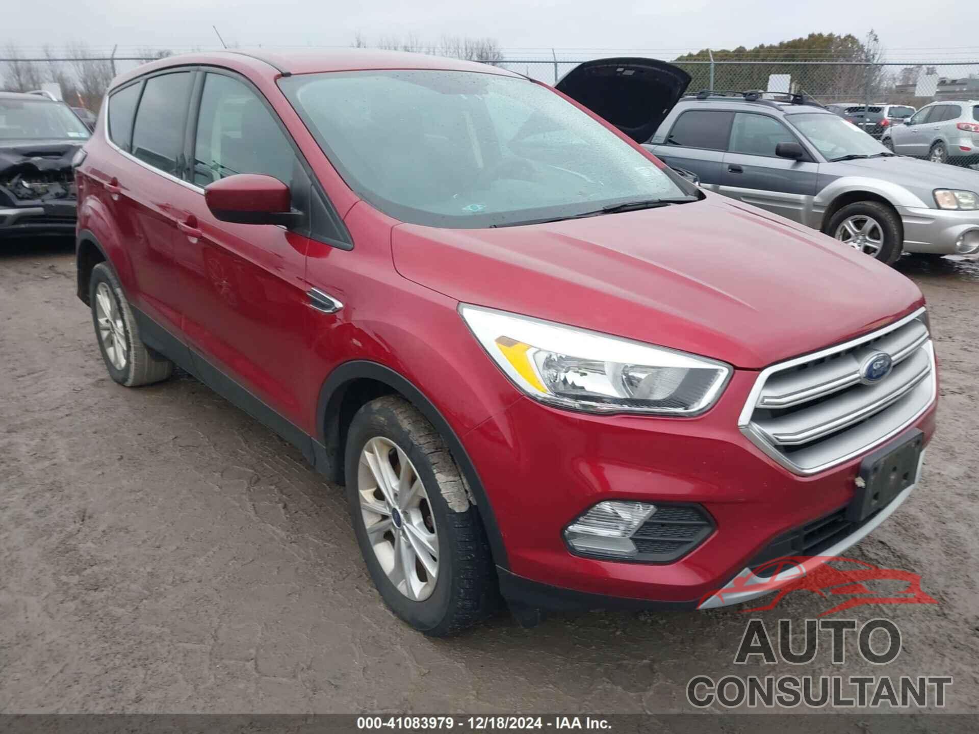 FORD ESCAPE 2017 - 1FMCU9GD5HUD71315