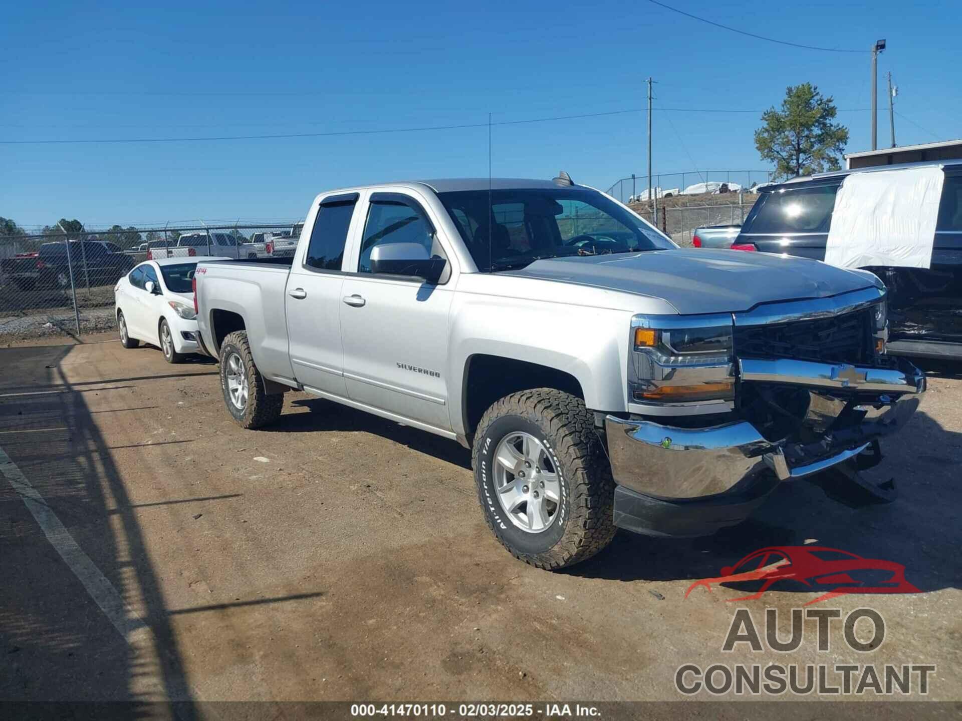 CHEVROLET SILVERADO 1500 2018 - 1GCVKREC7JZ117174