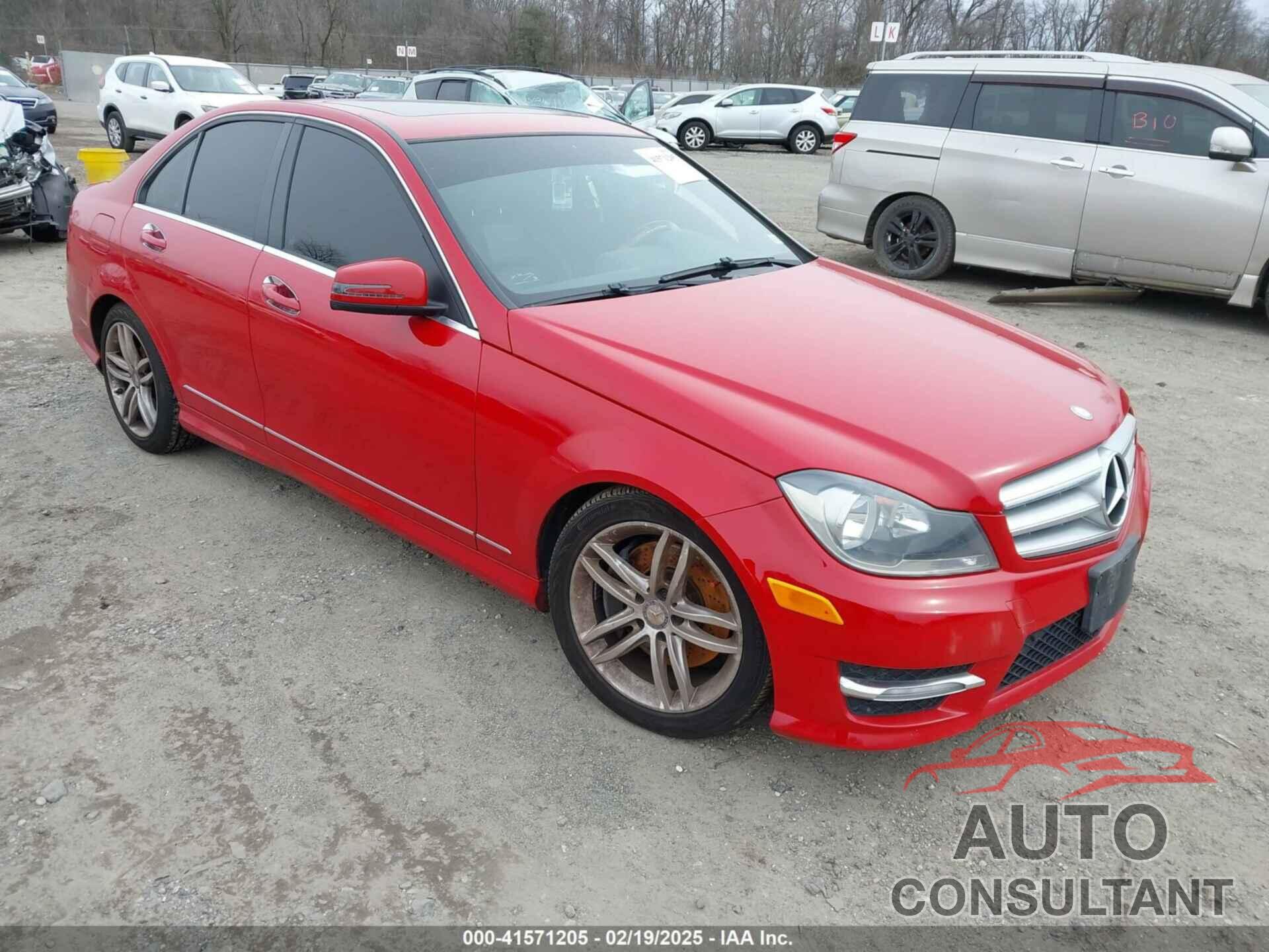MERCEDES-BENZ C 300 2013 - WDDGF8AB4DR255317