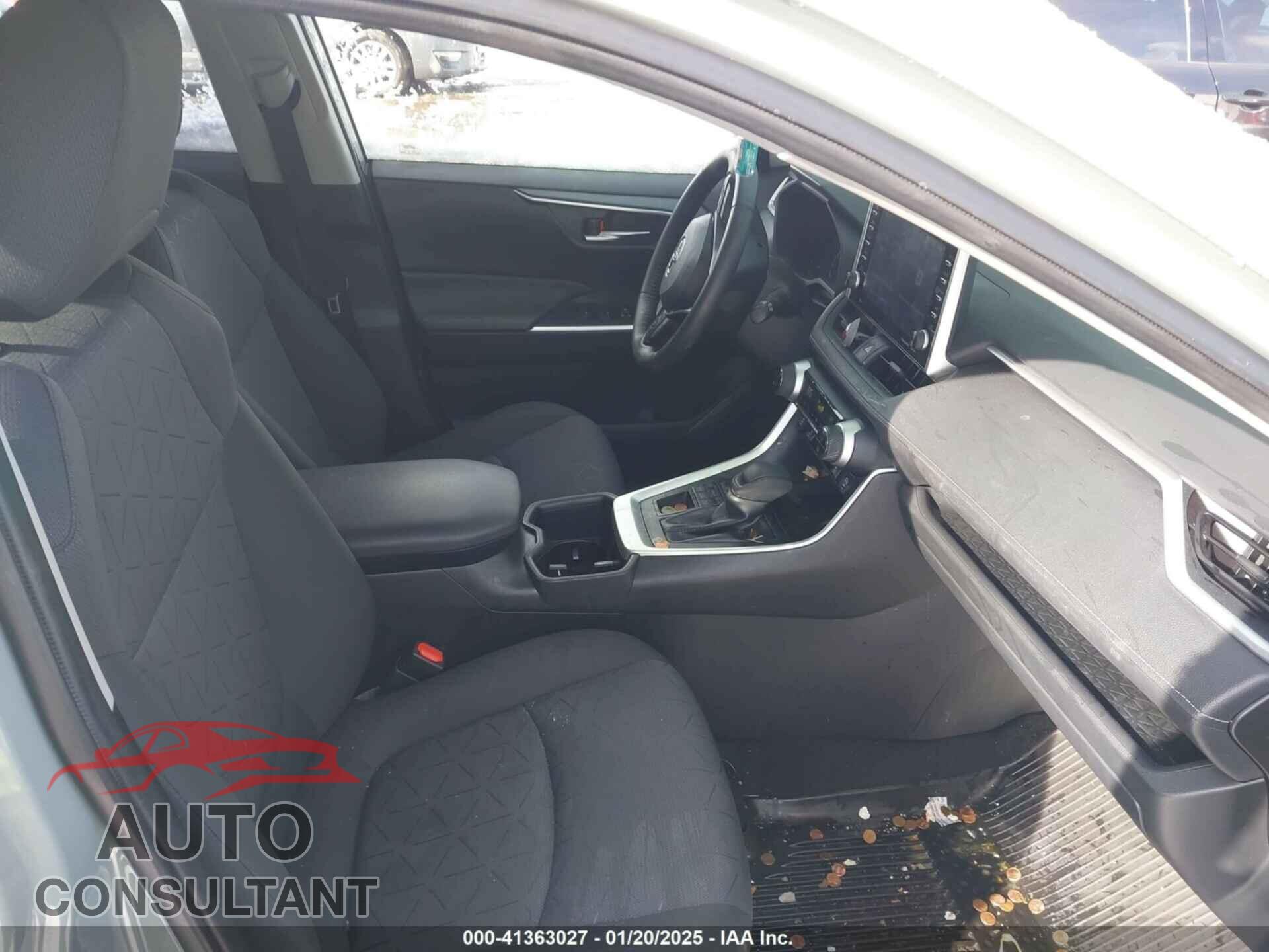TOYOTA RAV4 2022 - JTMP1RFVXNJ040302