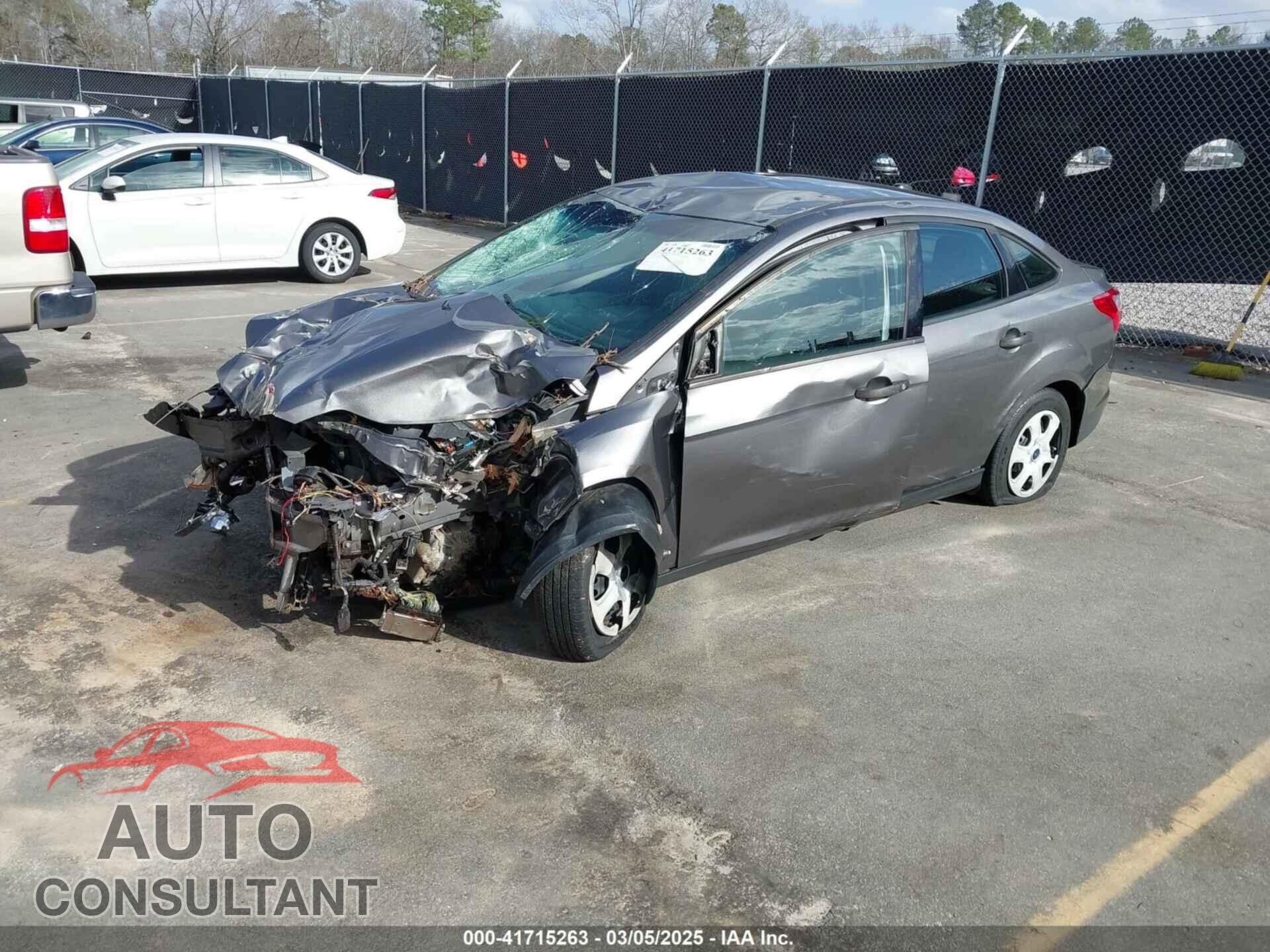 FORD FOCUS 2013 - 1FADP3E26DL305957