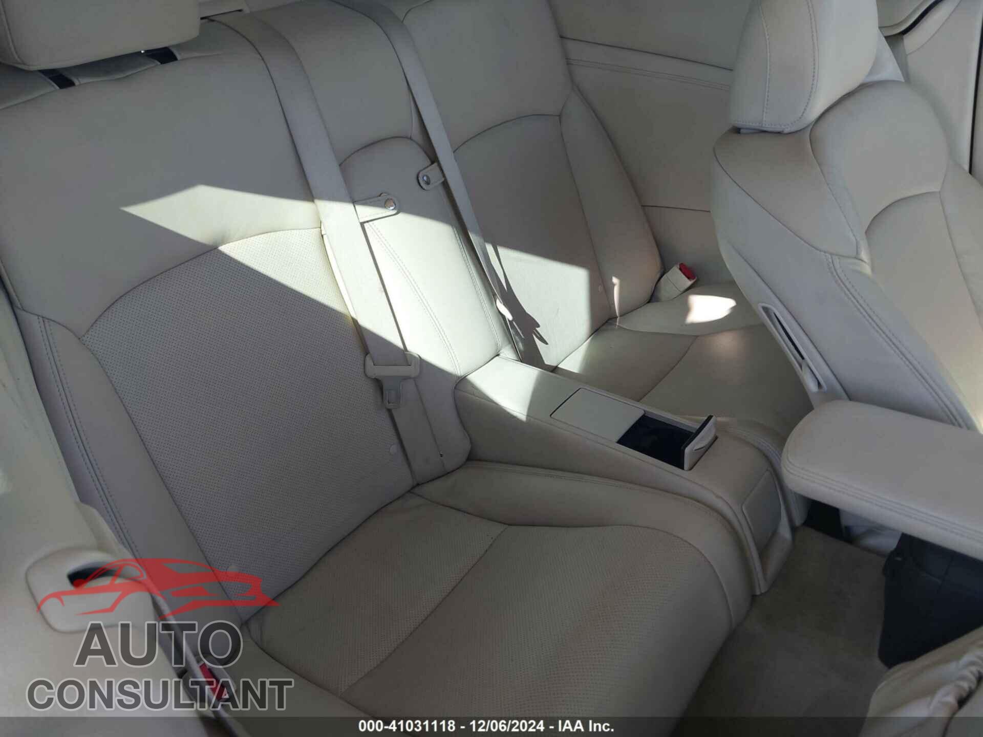 LEXUS IS 250C 2010 - JTHFF2C28A2500705