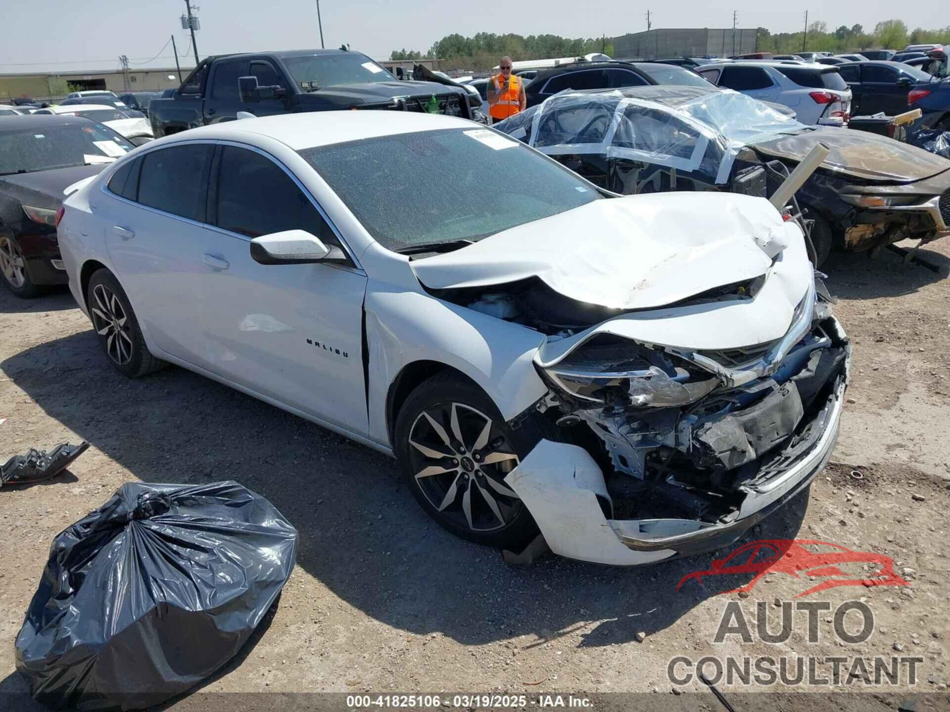 CHEVROLET MALIBU 2023 - 1G1ZG5ST5PF121677