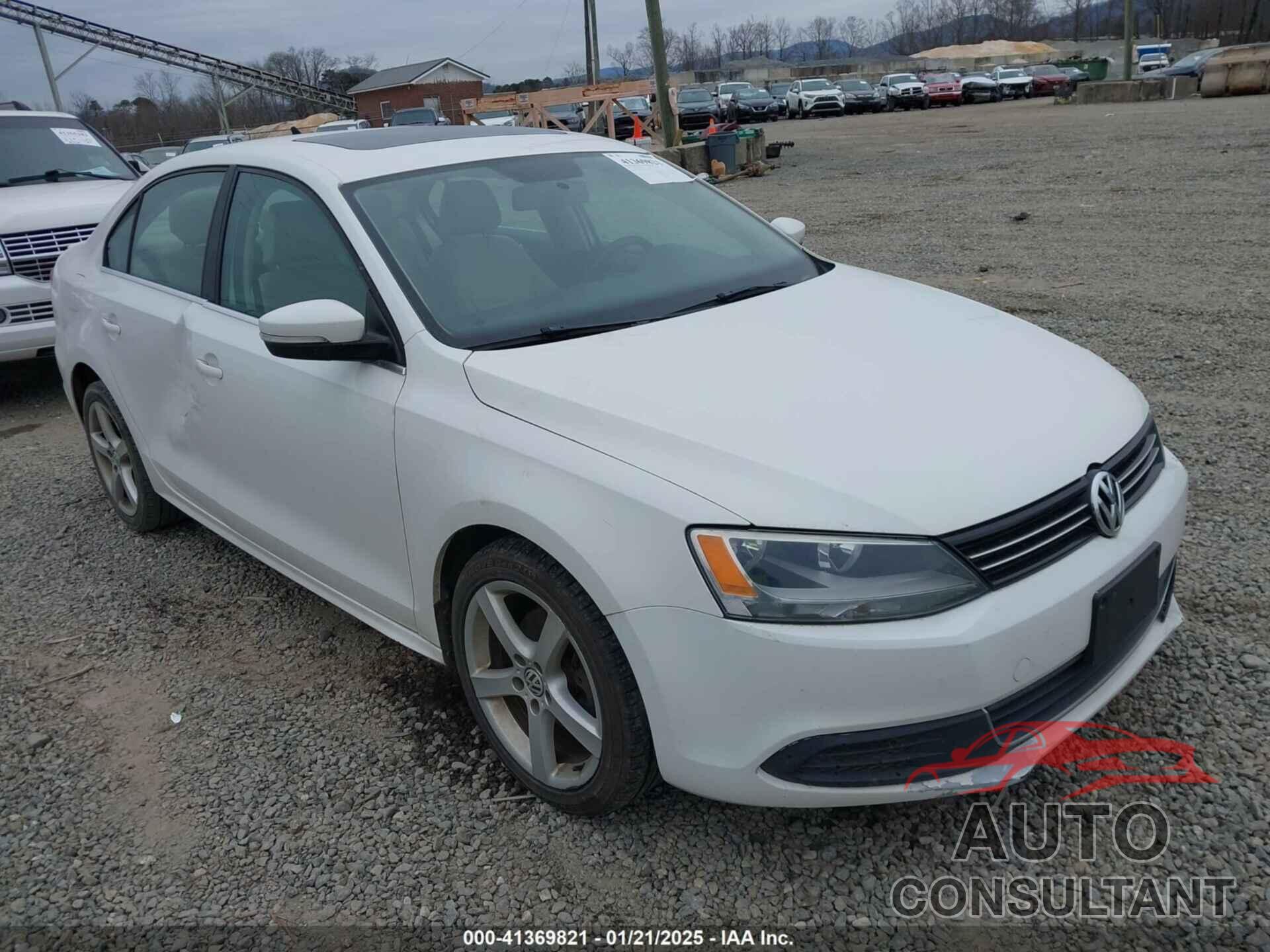 VOLKSWAGEN JETTA 2013 - 3VWDP7AJ7DM385196