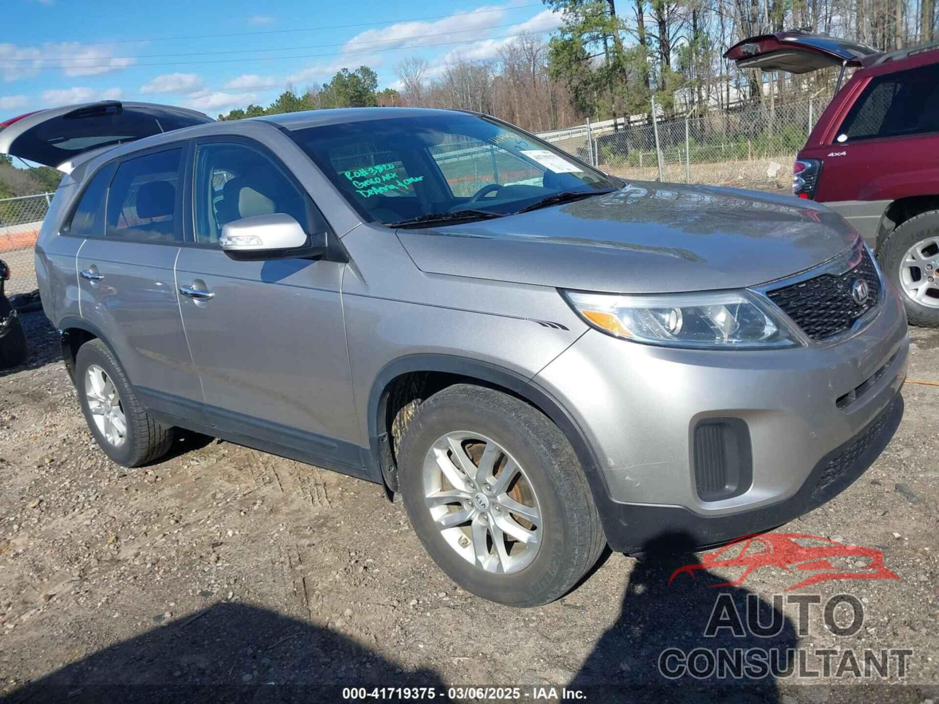 KIA SORENTO 2015 - 5XYKT3A62FG602826