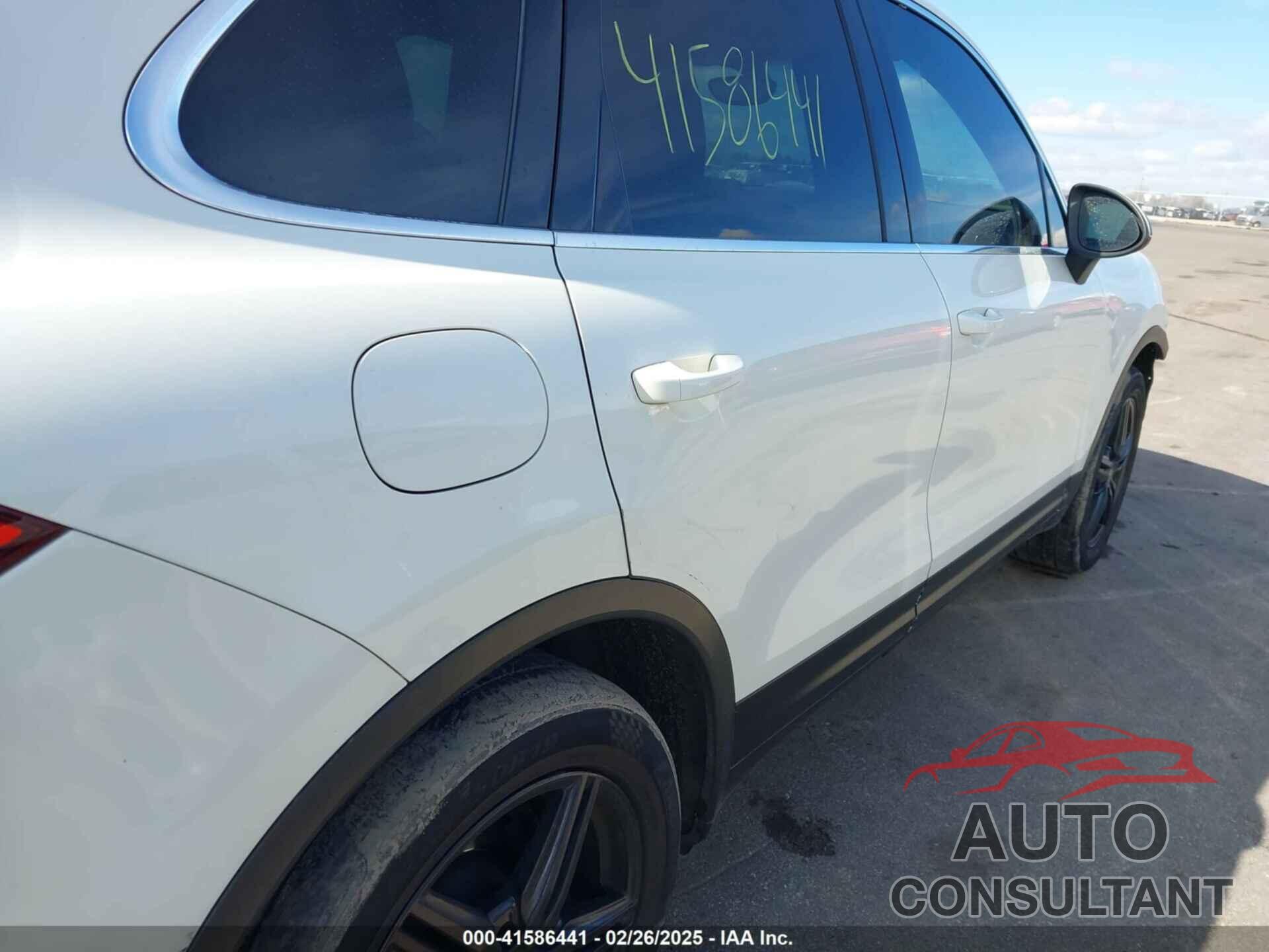 PORSCHE CAYENNE 2012 - WP1AA2A2XCLA03020