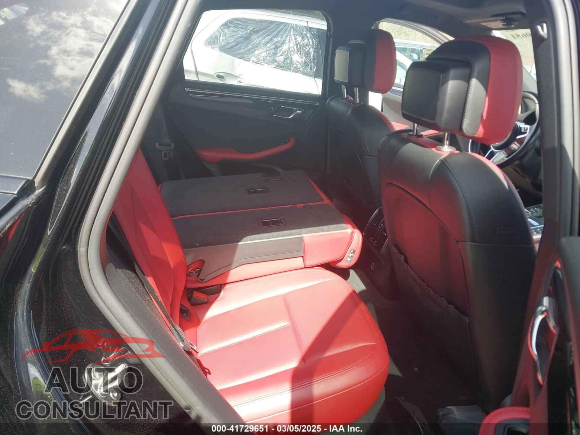 PORSCHE MACAN 2017 - WP1AB2A5XHLB16898
