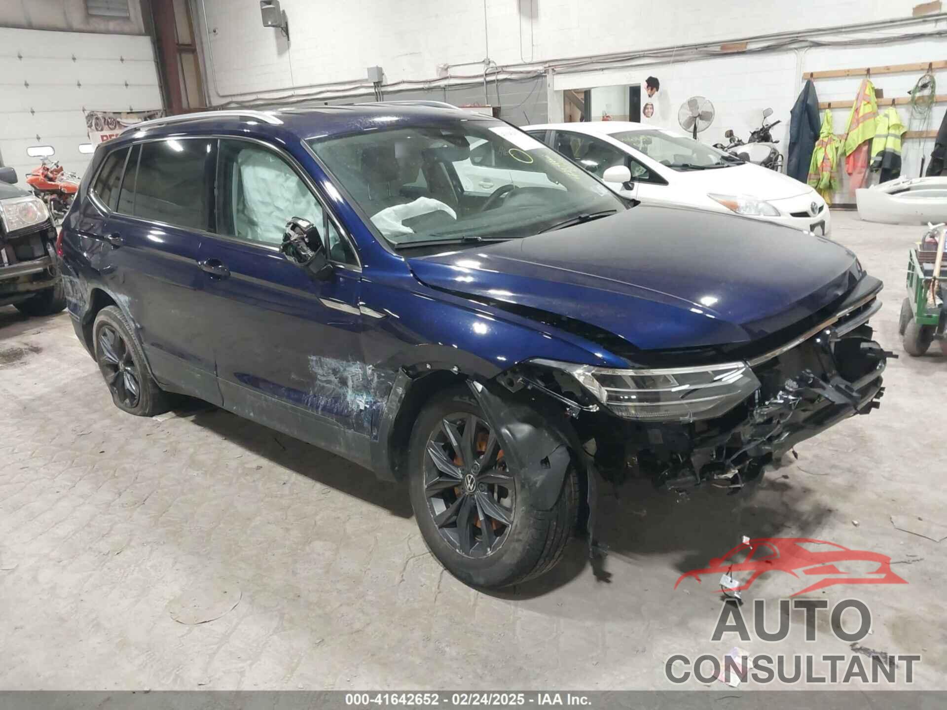 VOLKSWAGEN TIGUAN 2022 - 3VV2B7AX5NM077153