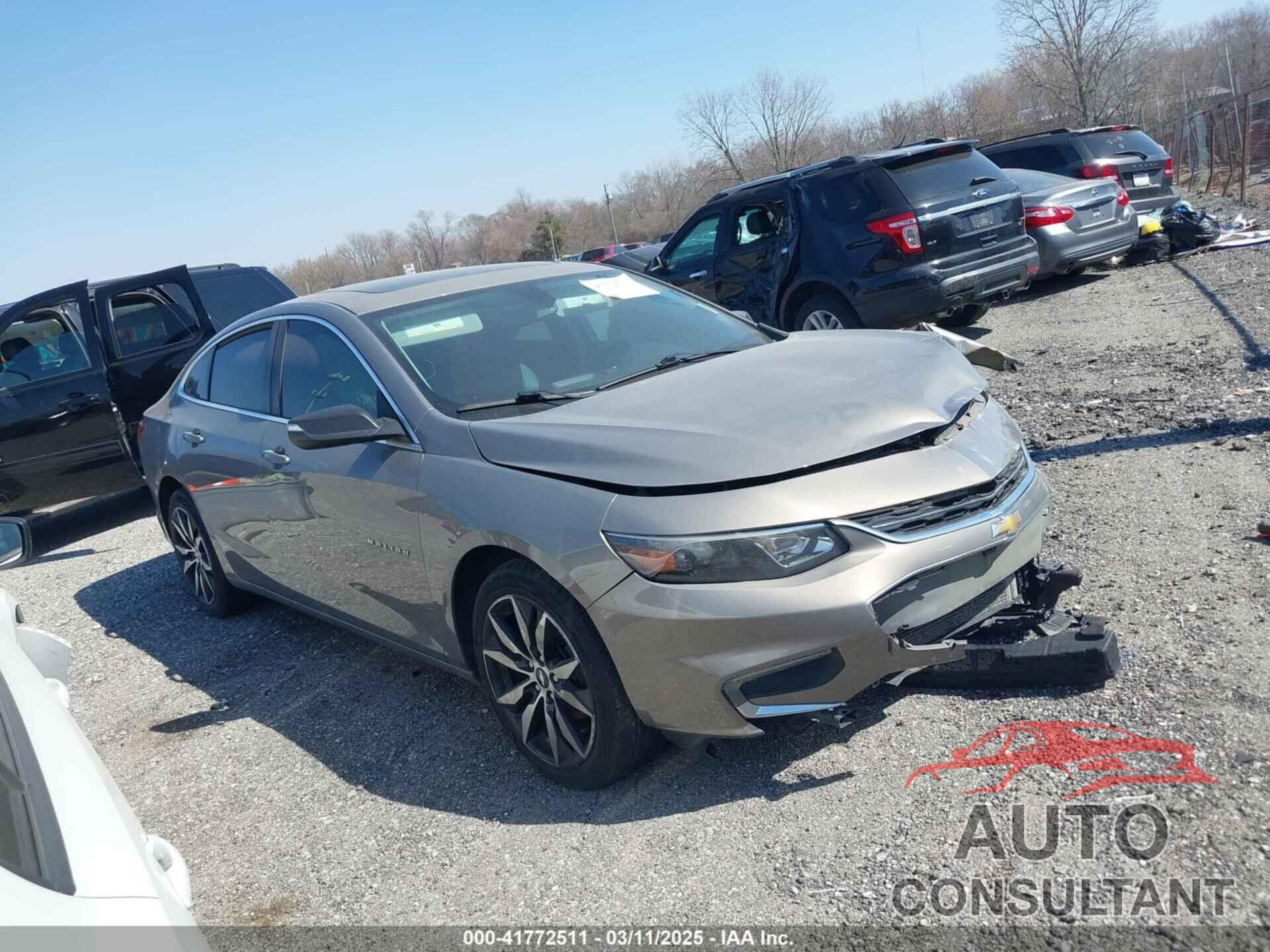 CHEVROLET MALIBU 2017 - 1G1ZE5ST3HF245275
