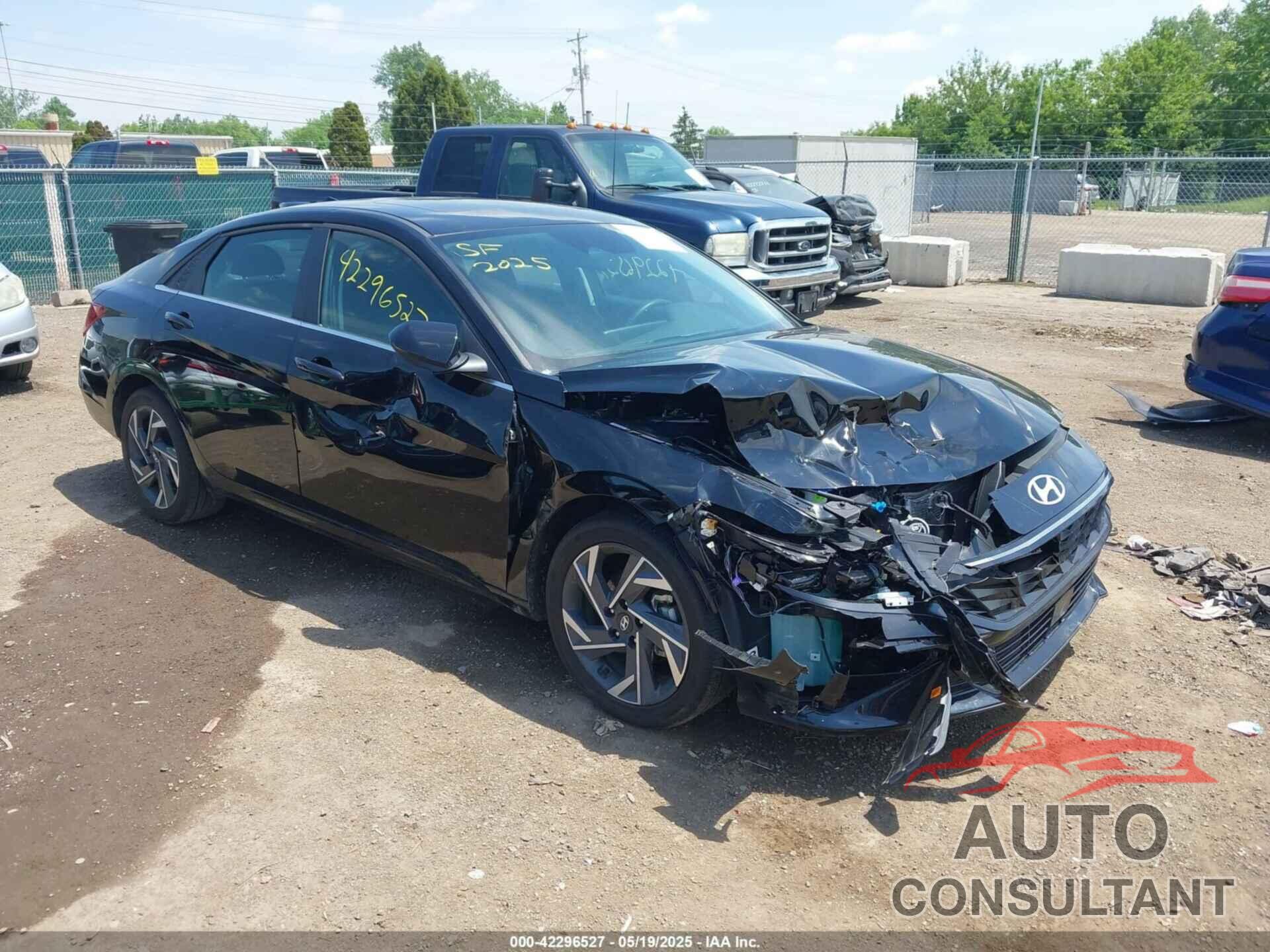 HYUNDAI ELANTRA 2025 - KMHLS4DG9SU910615
