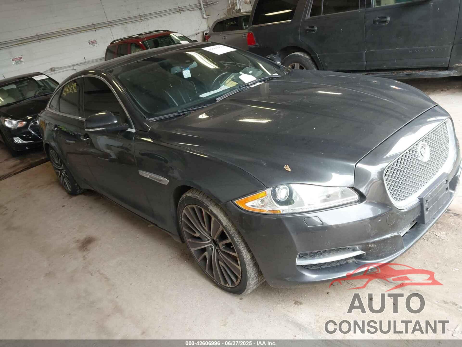 JAGUAR XJ 2011 - SAJWA1CB2BLV09763