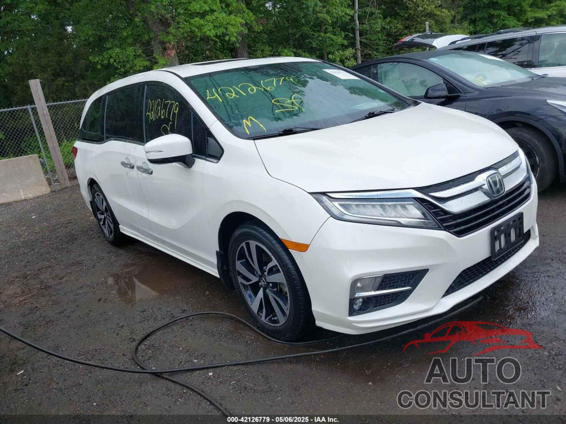 HONDA ODYSSEY 2018 - 5FNRL6H94JB008108