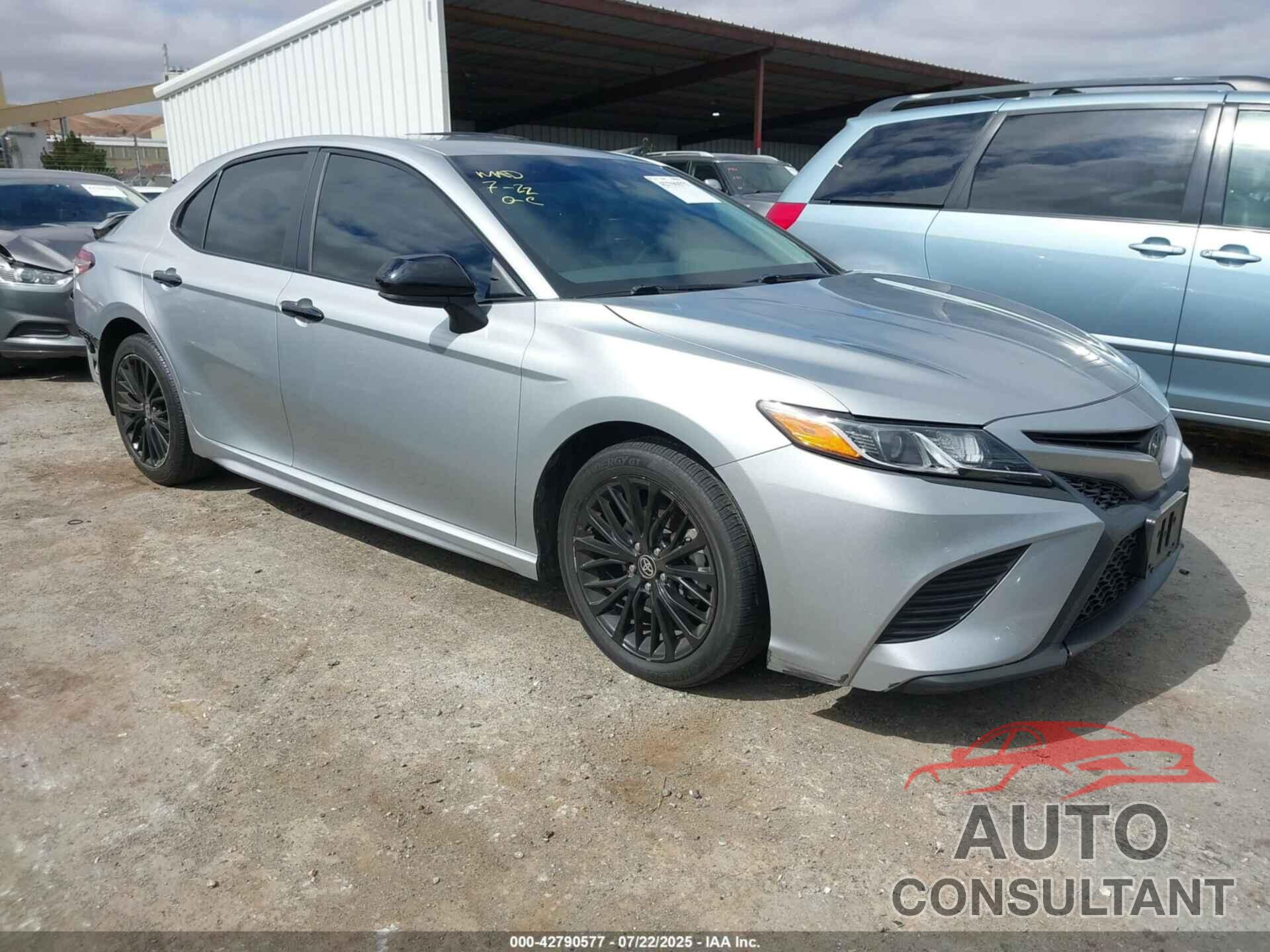 TOYOTA CAMRY 2020 - 4T1G11AK1LU401535